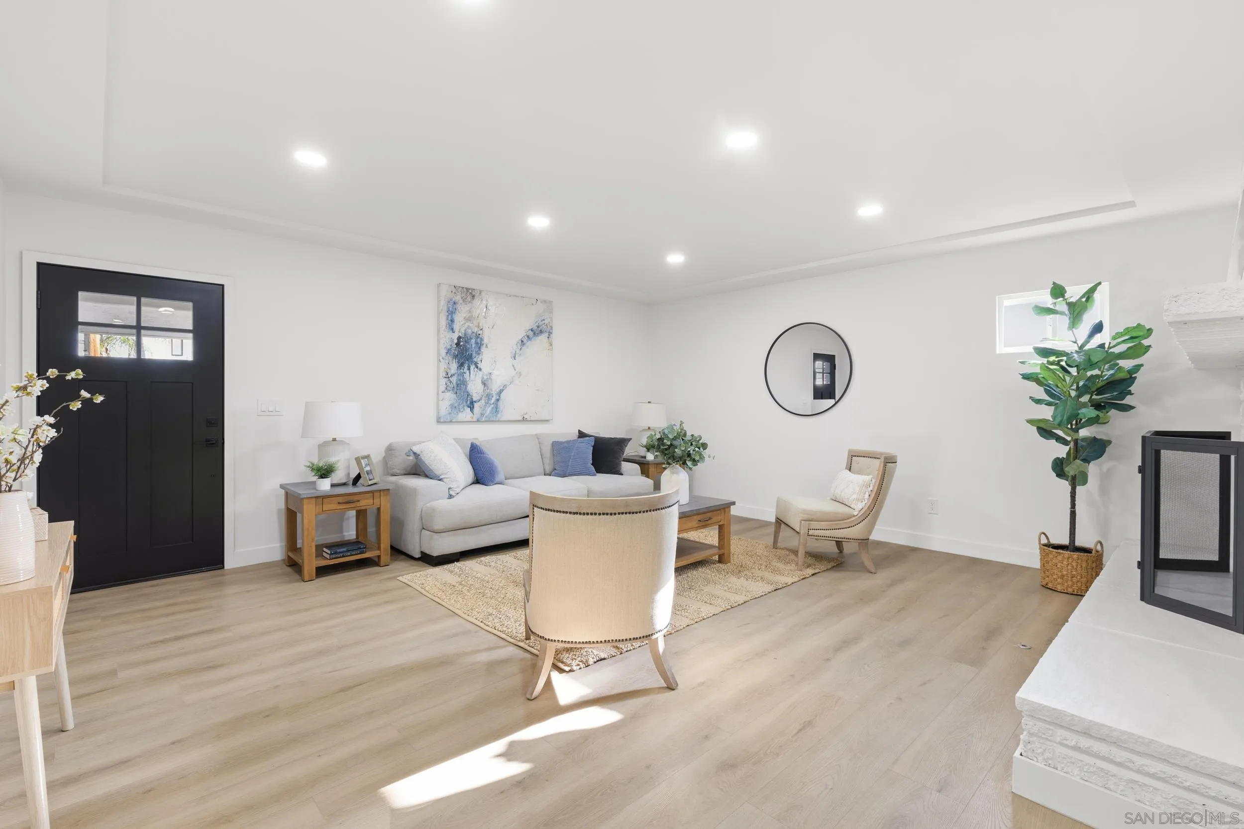 https://cdn.realtyfeed.com/cdn/127/260007206/835e06776f8b3be4eb398e9c0dc9a3c4.webp