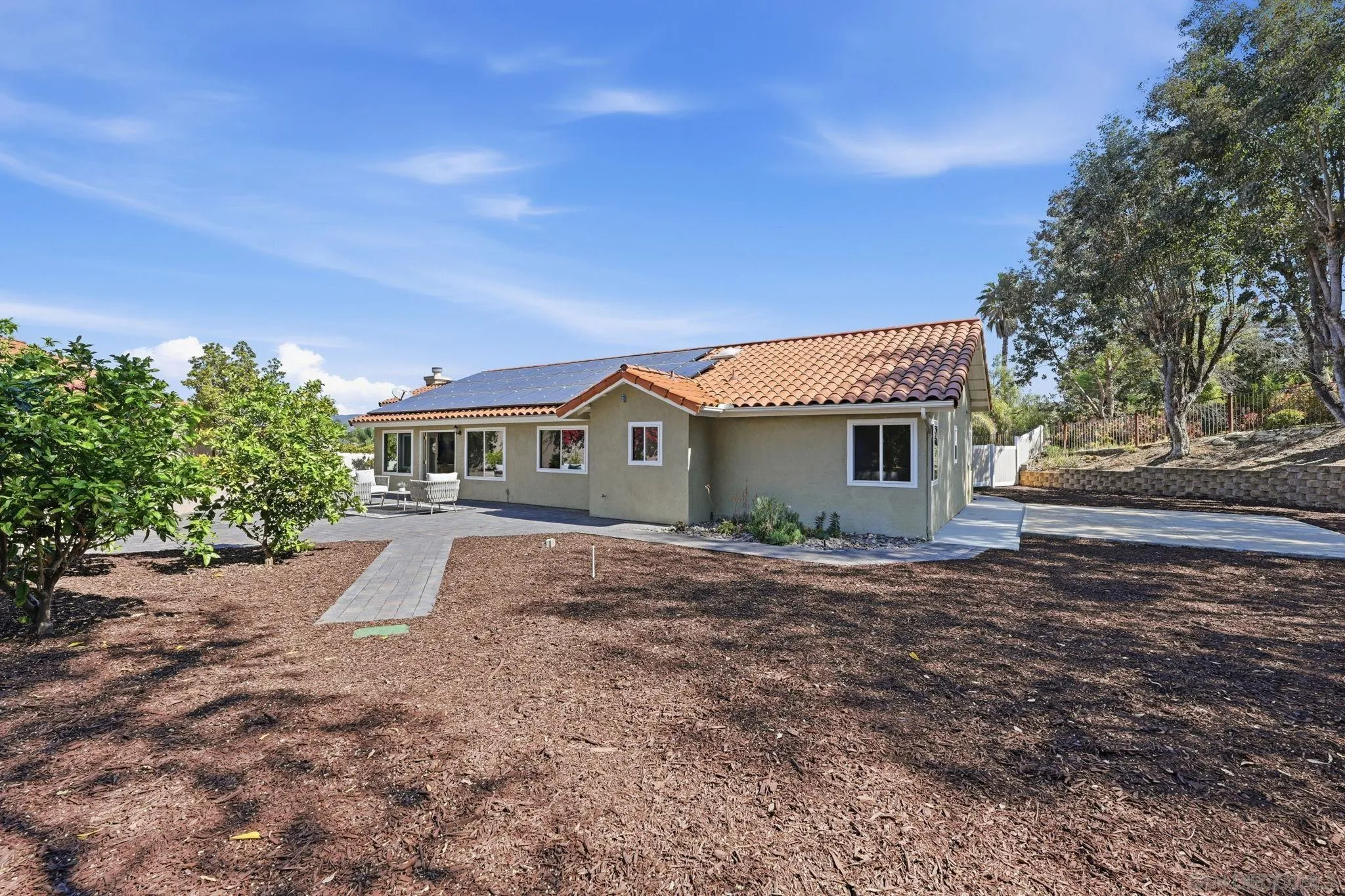 https://cdn.realtyfeed.com/cdn/127/260007208/5725ca7d72127d2b1ac4087ea32884c7.webp
