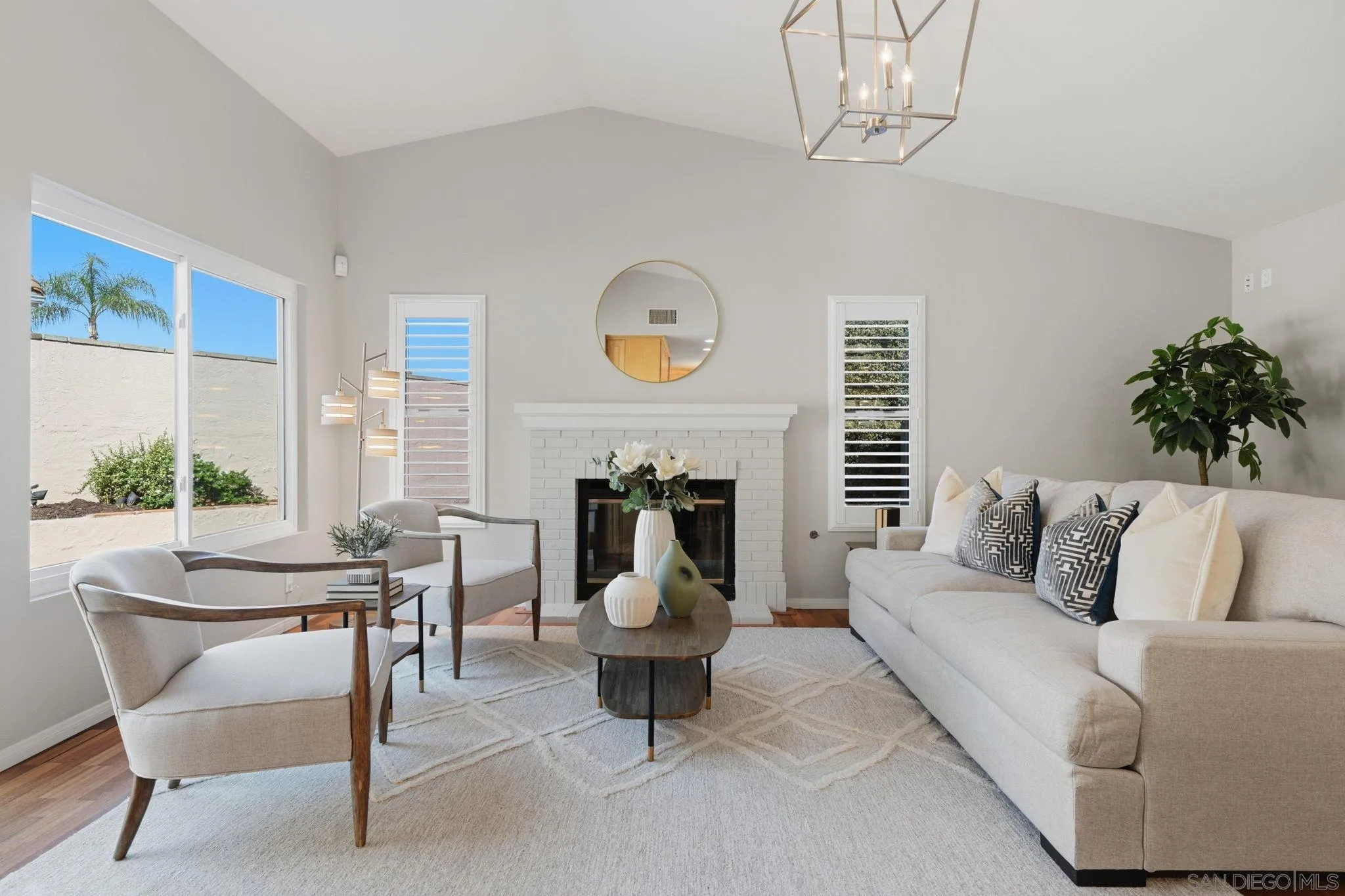 https://cdn.realtyfeed.com/cdn/127/260007208/8b0e3ec0a36b03b9f5a914a732c34987.webp