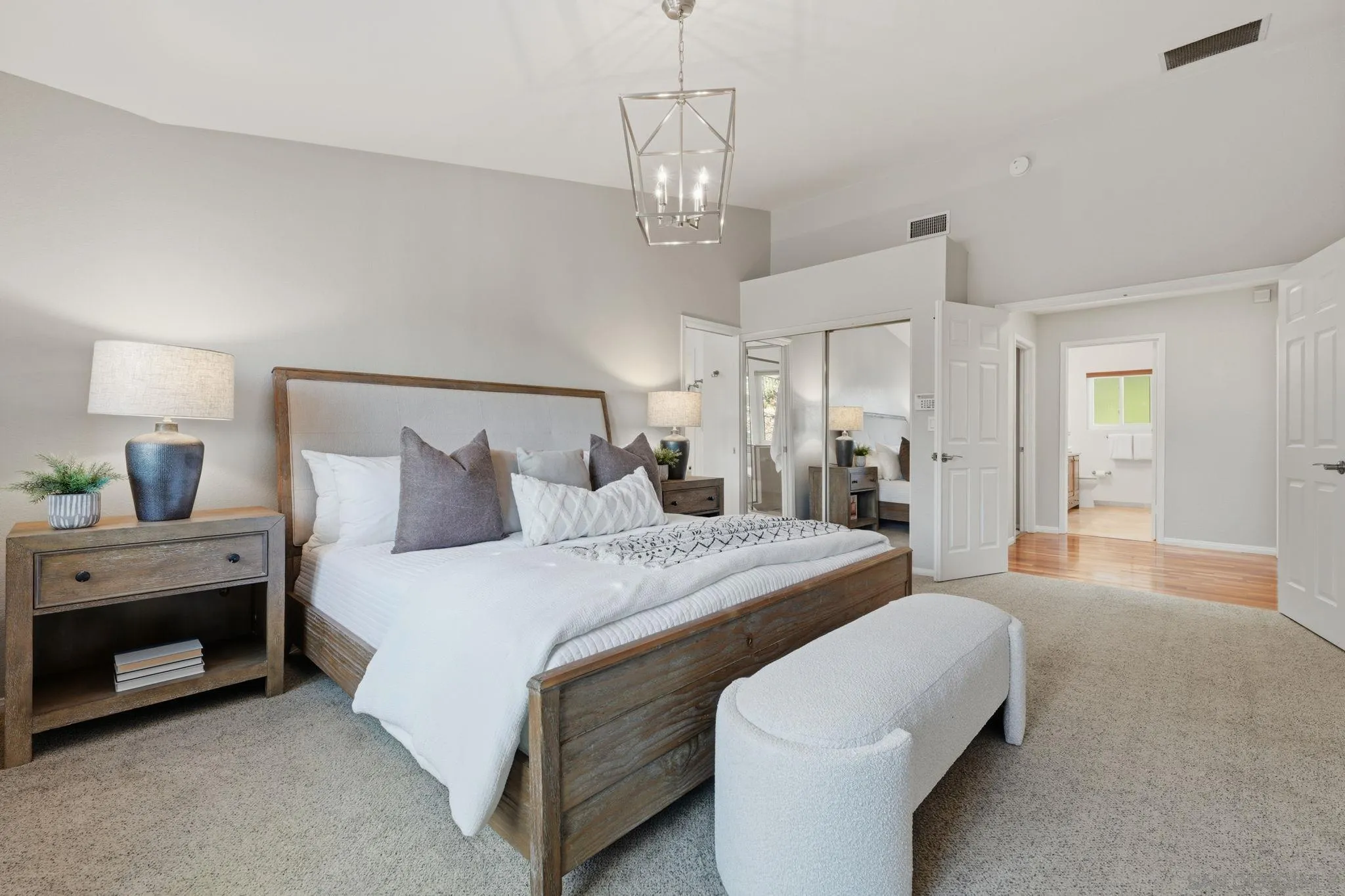 https://cdn.realtyfeed.com/cdn/127/260007208/981f2372911c38ff947940858196e885.webp
