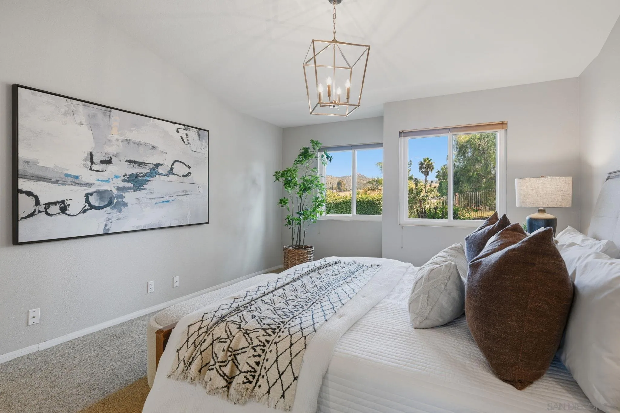 https://cdn.realtyfeed.com/cdn/127/260007208/dea9e6d70f6490988b34f5db3cabfb6f.webp