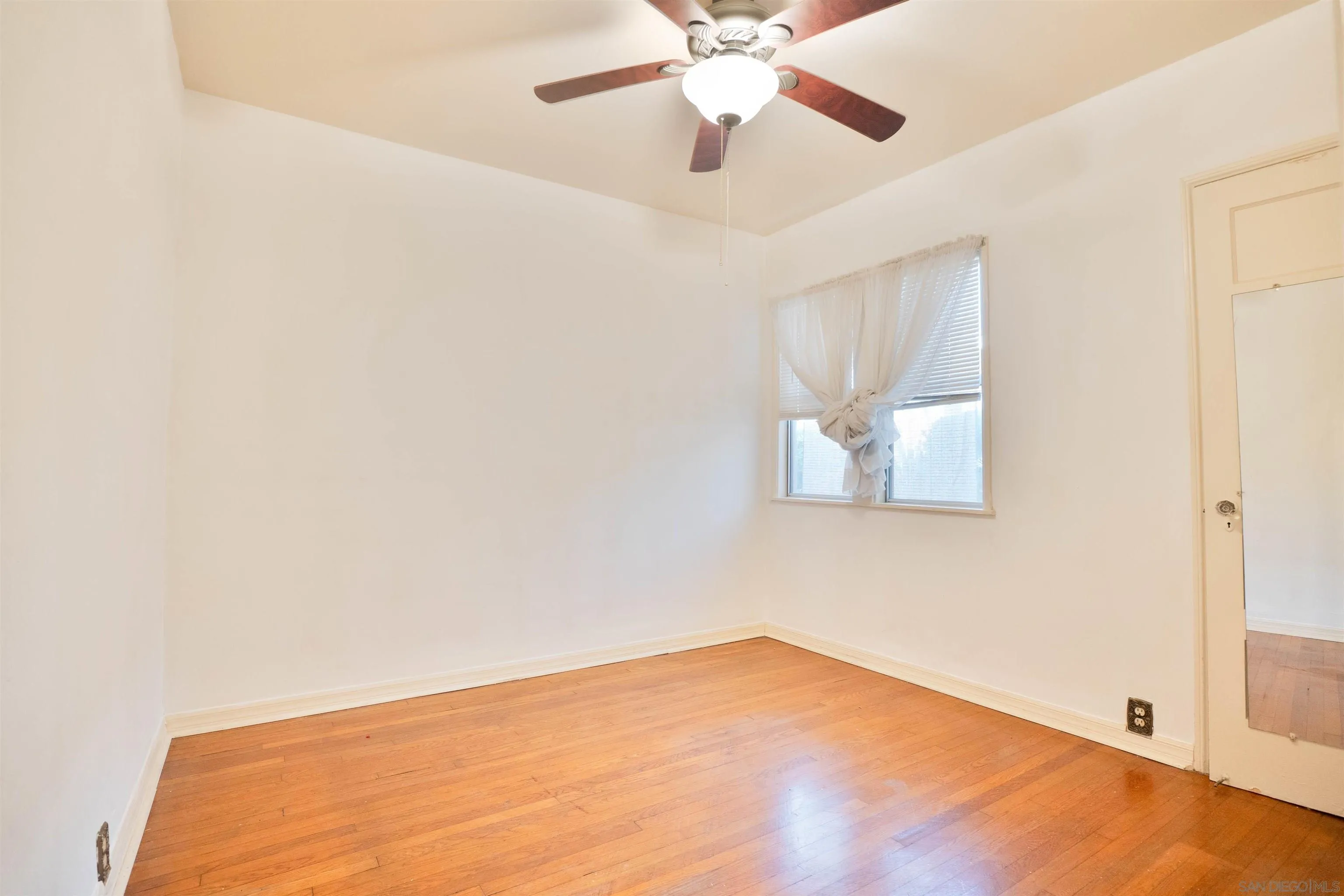 https://cdn.realtyfeed.com/cdn/127/260007209/3a4d2c8b95cf87c1d9e99389835a9988.webp
