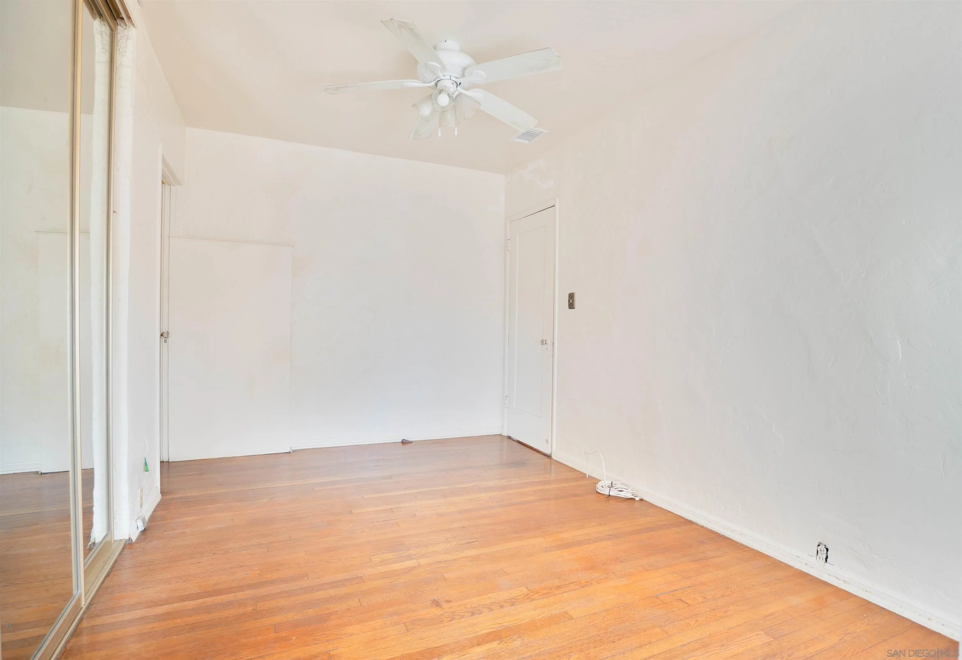 https://cdn.realtyfeed.com/cdn/127/260007209/4aee309519bde37d74a3084ac6d49007.webp