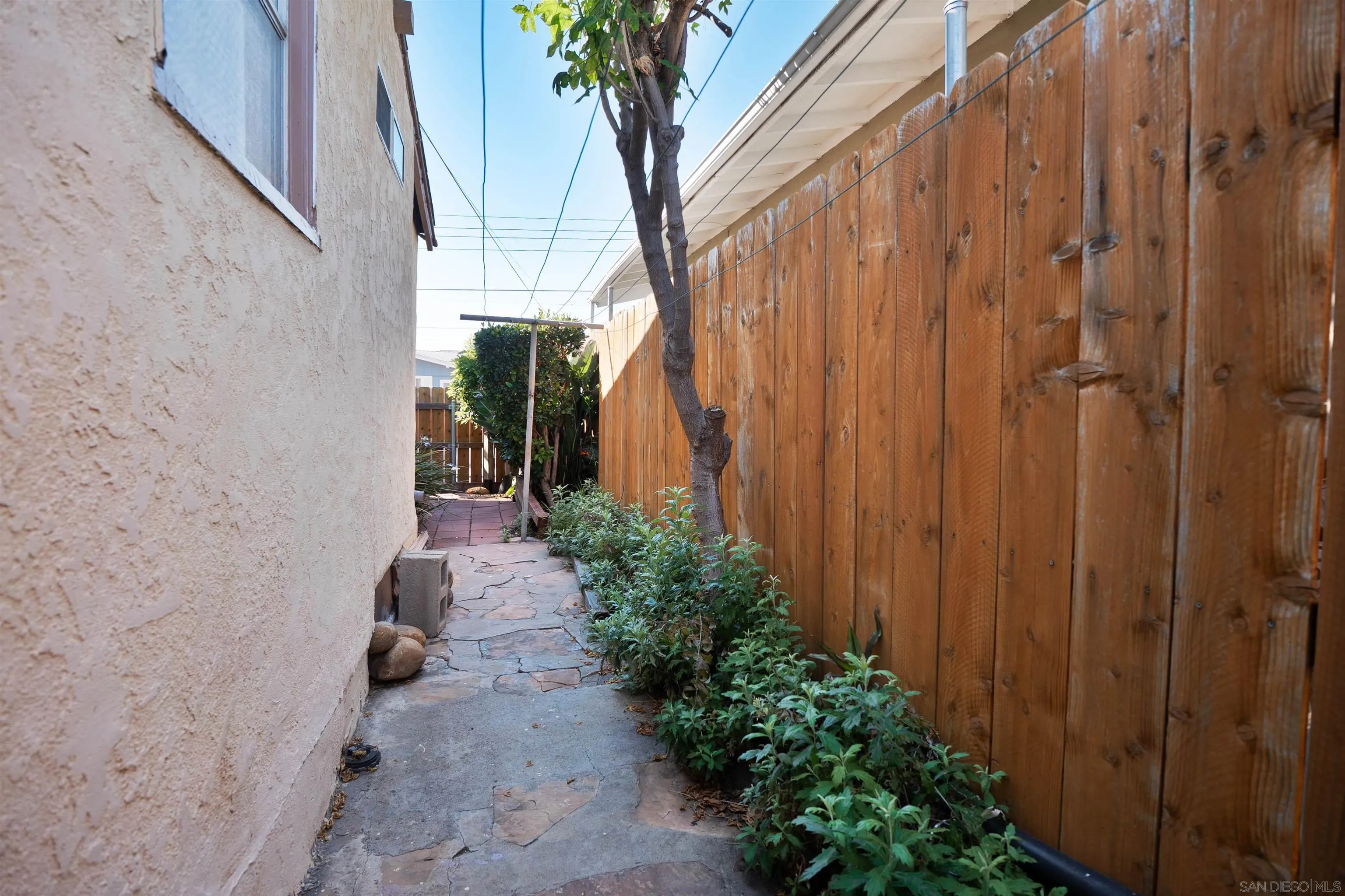 https://cdn.realtyfeed.com/cdn/127/260007209/686305074c0fd0239ae9278281bcc84f.webp