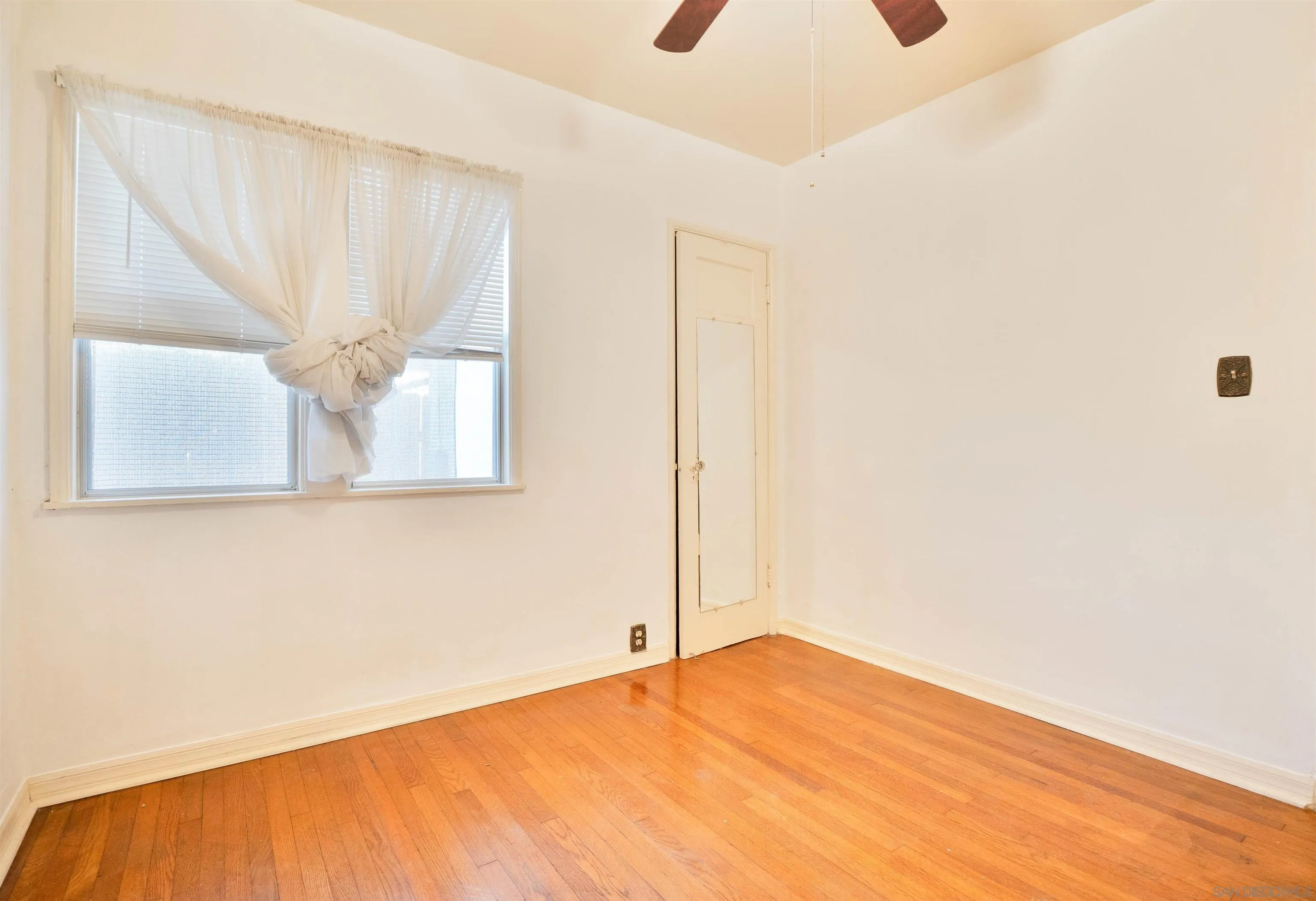 https://cdn.realtyfeed.com/cdn/127/260007209/6c4a888b4051ff475f2834bbebdb39a2.webp