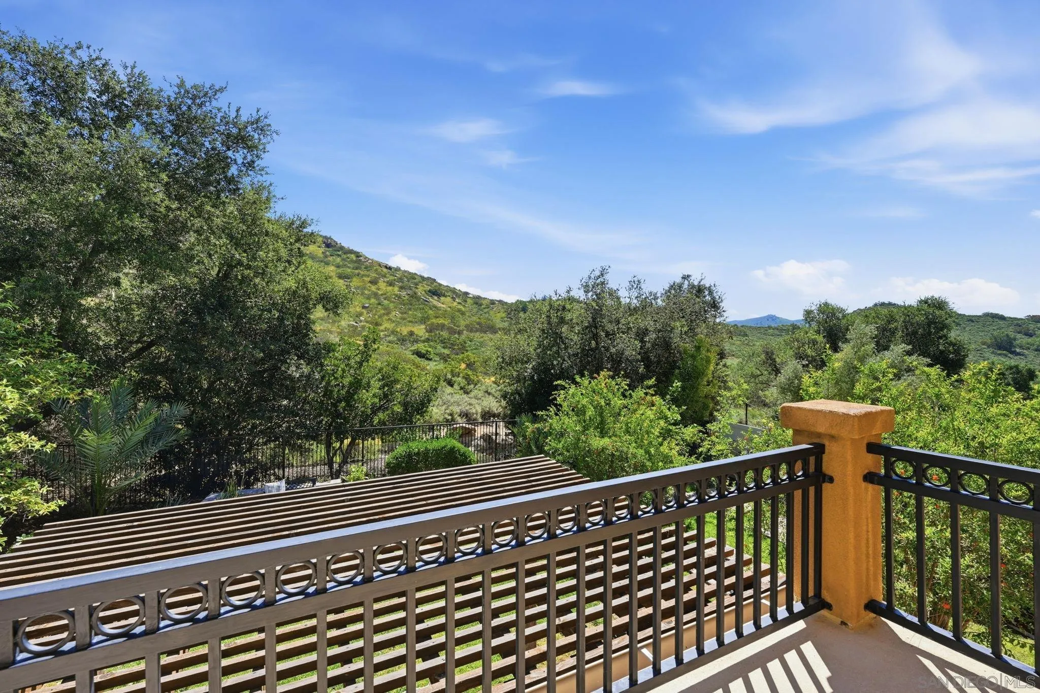 https://cdn.realtyfeed.com/cdn/127/260007212/0887e066d146b25293beada51a2d6a3a.webp