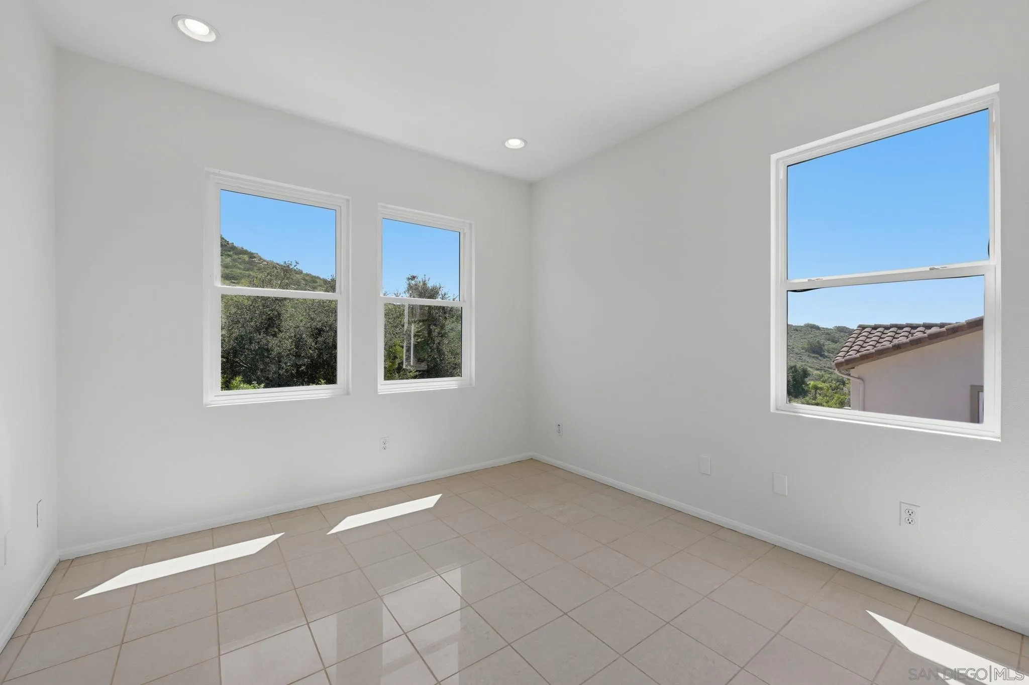 https://cdn.realtyfeed.com/cdn/127/260007212/5a064975a7054288e929f35920dce4ae.webp