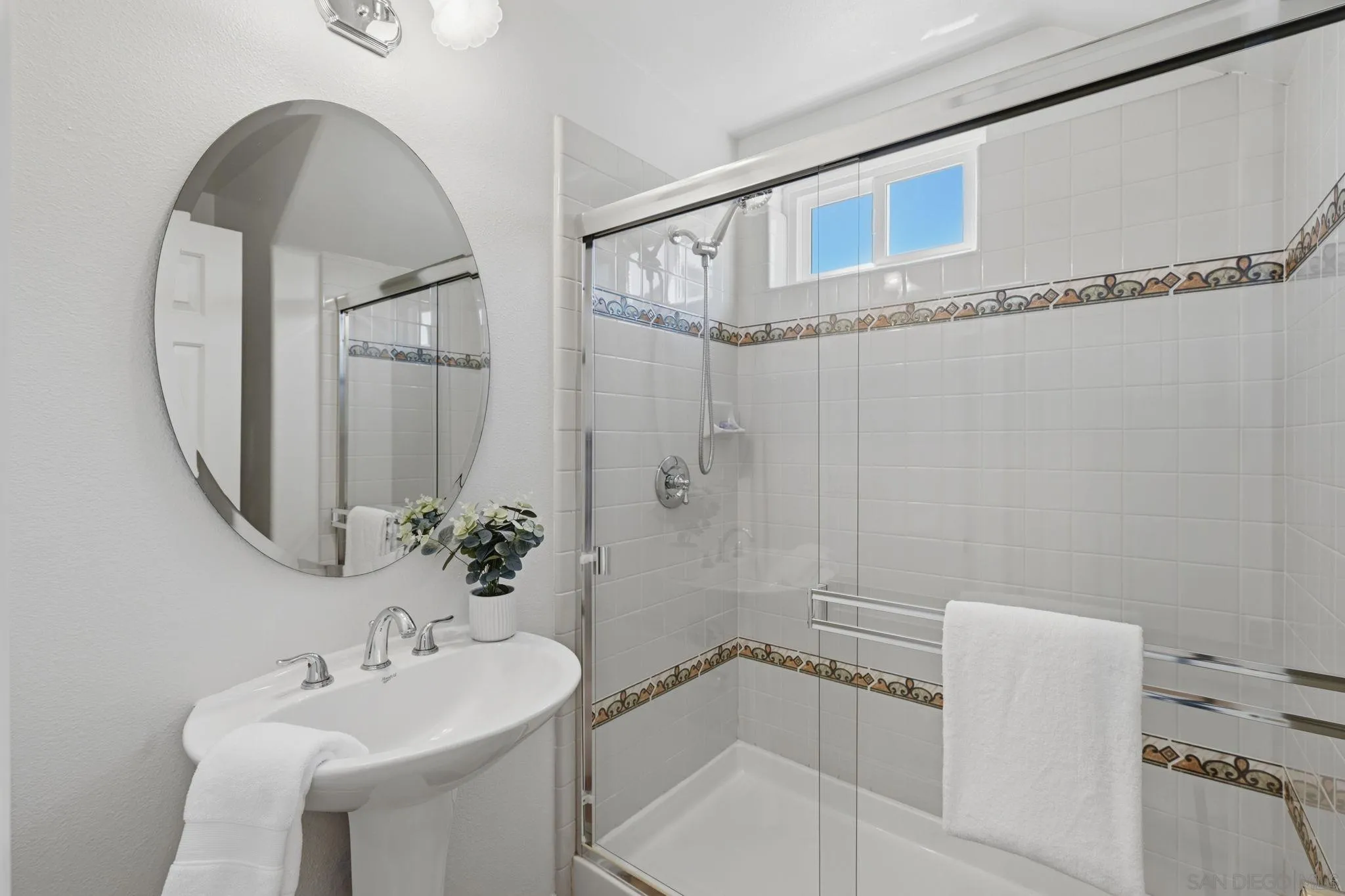 https://cdn.realtyfeed.com/cdn/127/260007212/b737d191189e66da8c79bb5cba7cc905.webp