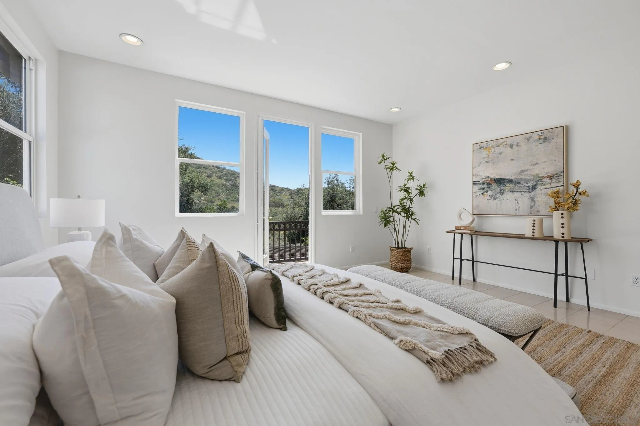 https://cdn.realtyfeed.com/cdn/127/260007212/e63c1775f37e924d37ab364513713078.webp