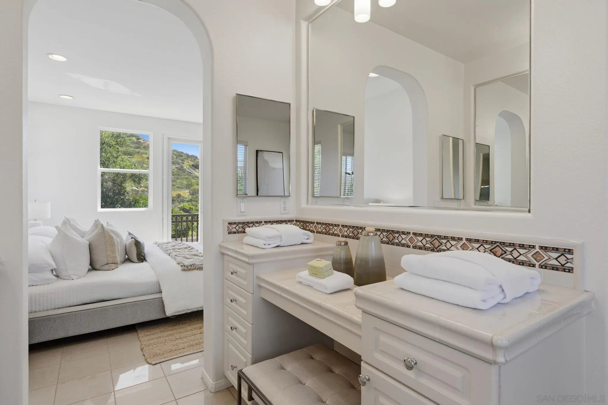 https://cdn.realtyfeed.com/cdn/127/260007212/fe0433345ae9dec42fa332f58c14b9b3.webp