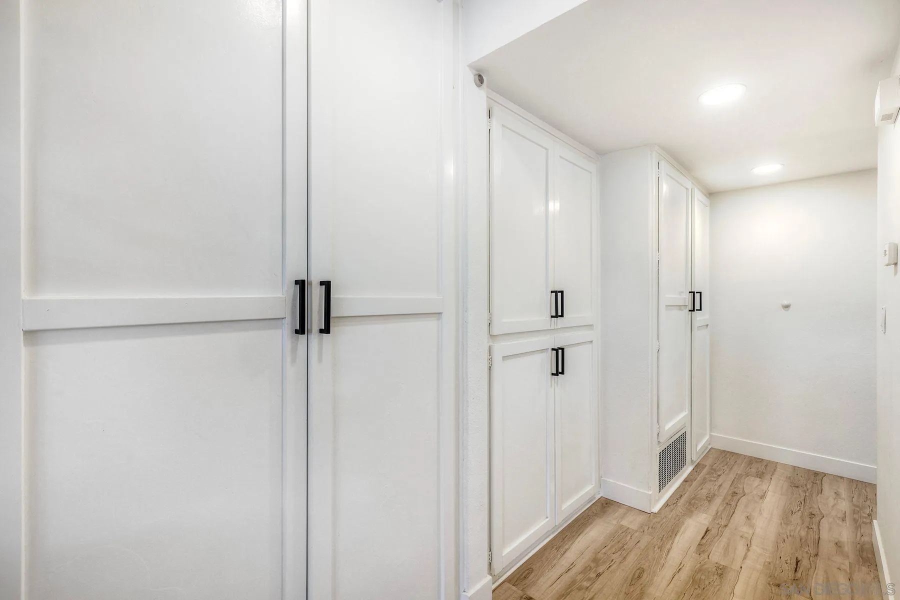 https://cdn.realtyfeed.com/cdn/127/260007215/8920c5da84bd1ec955b85570f583140c.webp