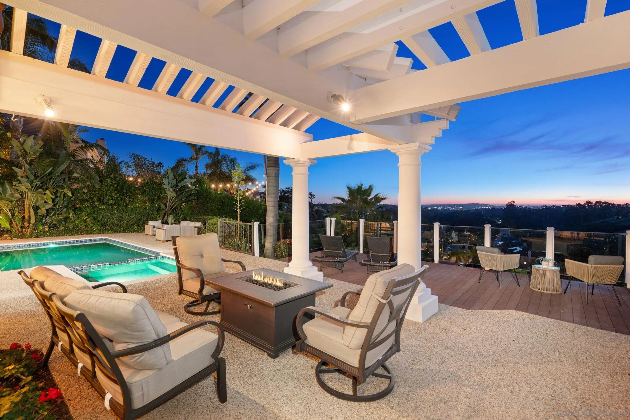 https://cdn.realtyfeed.com/cdn/127/260007216/198f19a8566982783787725dd84c33c3.webp