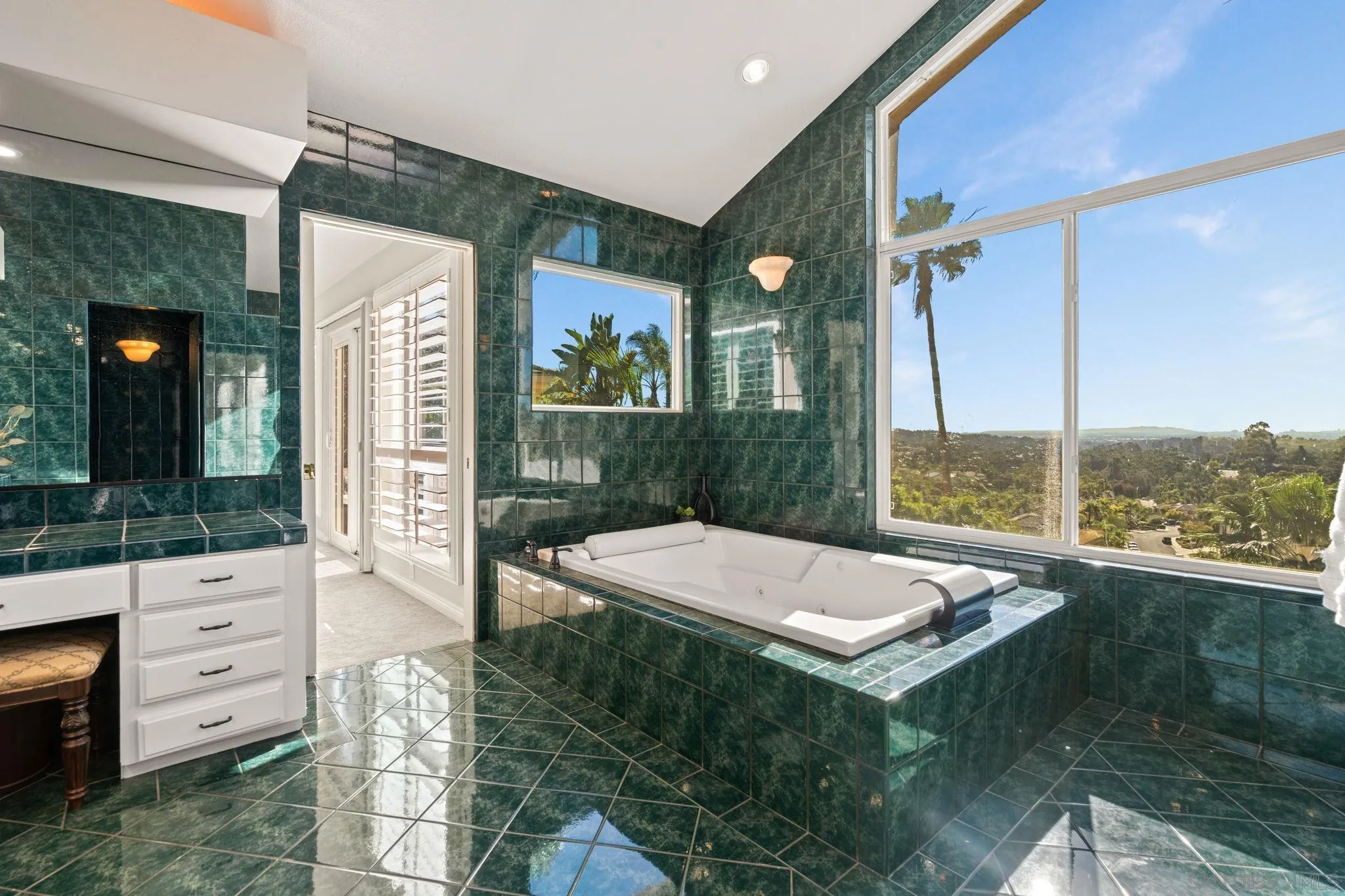 https://cdn.realtyfeed.com/cdn/127/260007216/812361f47fbea1300daa4701d14d2b5d.webp