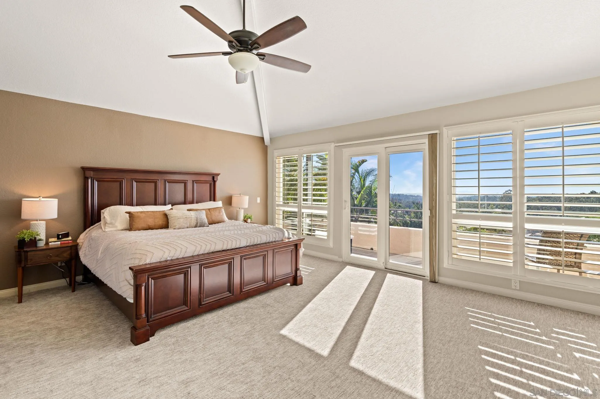 https://cdn.realtyfeed.com/cdn/127/260007216/dc402e58236e0c22bc66671229898732.webp