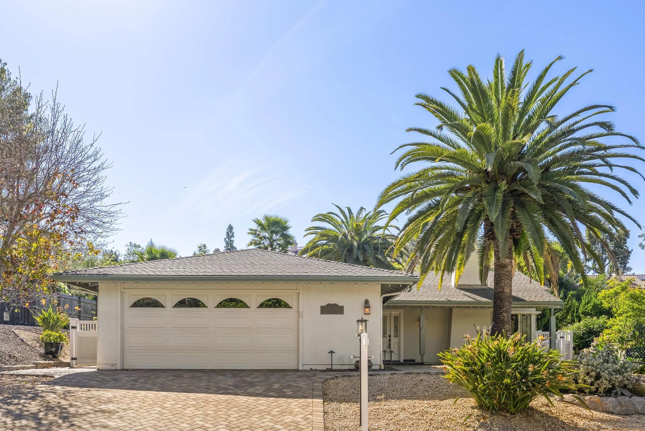 https://cdn.realtyfeed.com/cdn/127/260007218/4a0781684146b3b15a18e0380741ce88.webp