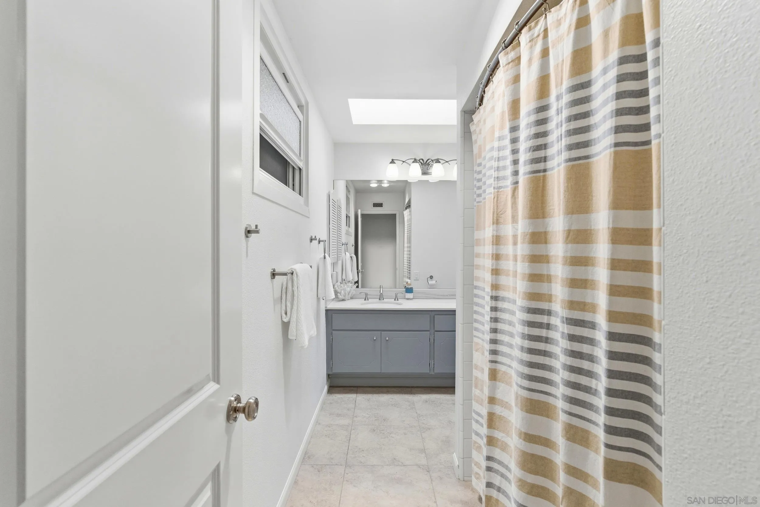 https://cdn.realtyfeed.com/cdn/127/260007218/7bd25bc760188aa2c10ca2dc8ad79baa.webp