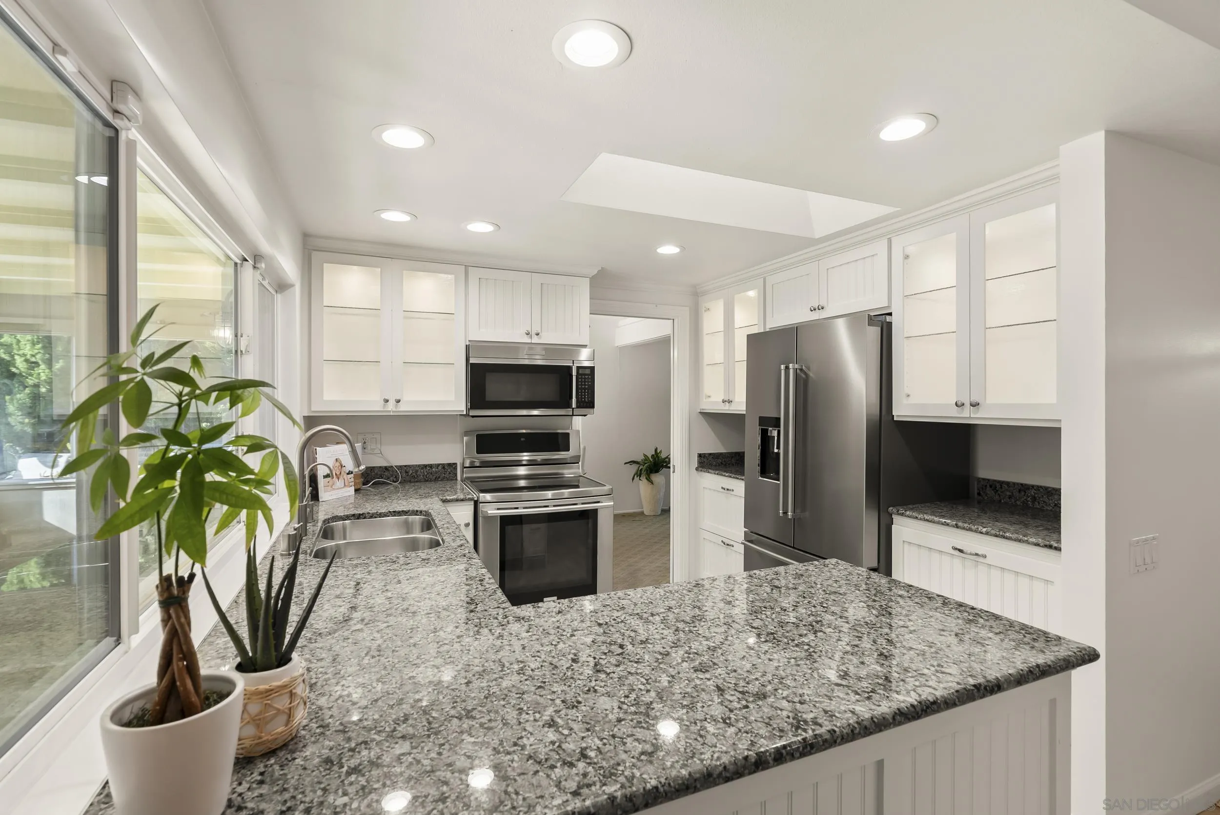 https://cdn.realtyfeed.com/cdn/127/260007218/8ac7ad76039095f9f2a8c366904eb985.webp