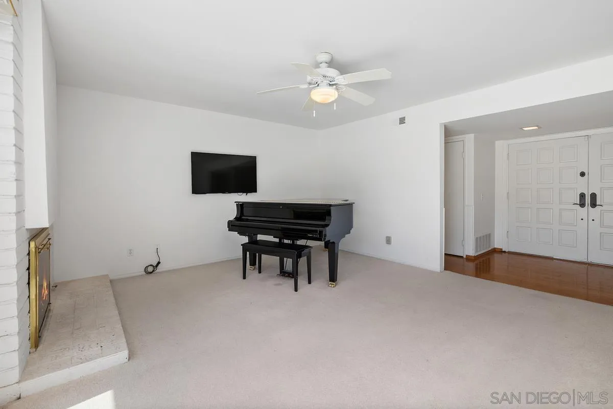 https://cdn.realtyfeed.com/cdn/127/260007219/176ed9434b6b67efa39d1b6591caed6e.webp