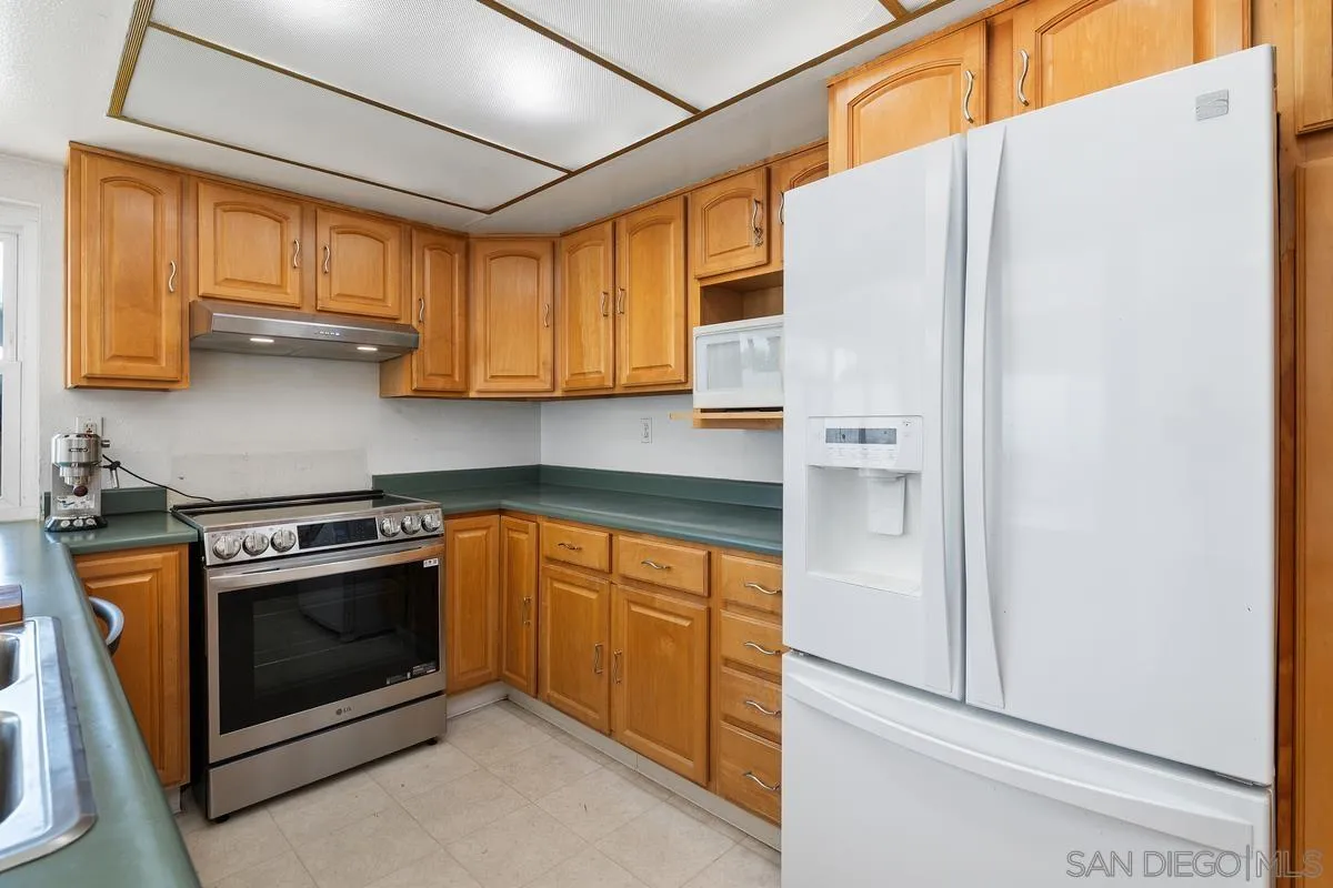 https://cdn.realtyfeed.com/cdn/127/260007219/2ef670900d23830d5831ce901e85391d.webp