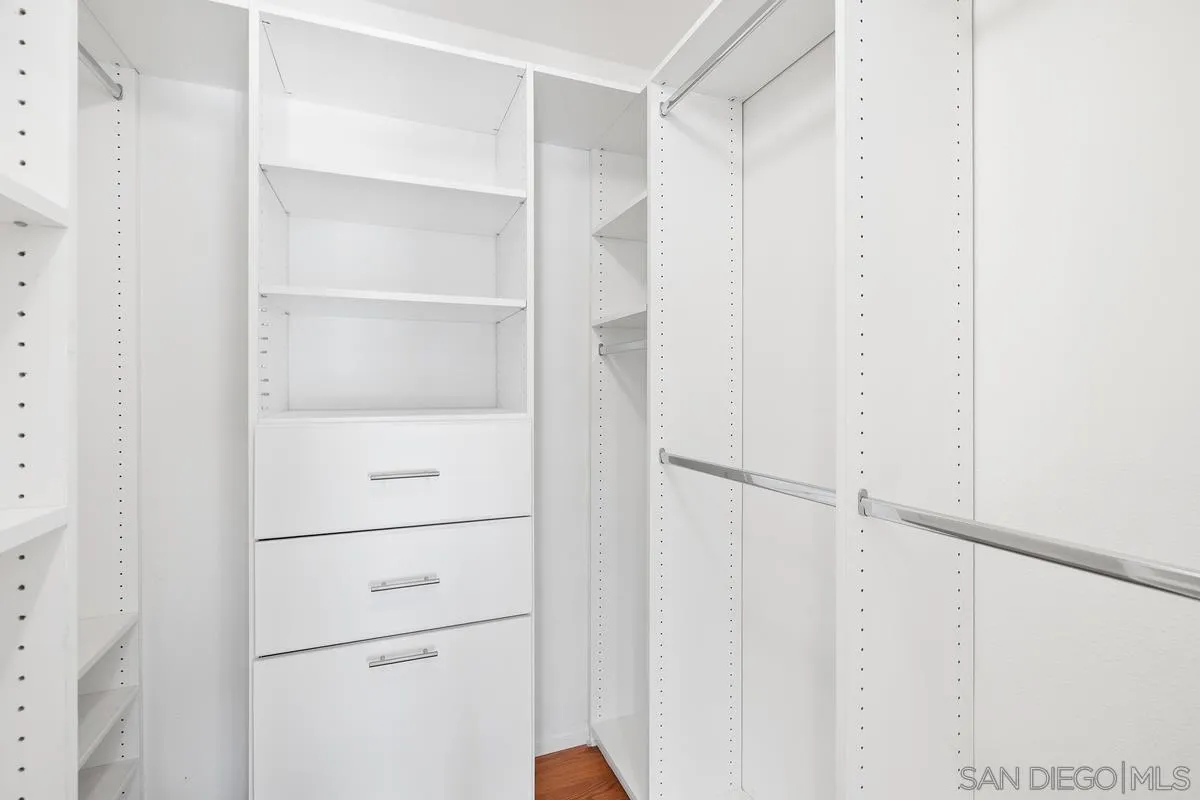 https://cdn.realtyfeed.com/cdn/127/260007219/bef4153402b4803331e01caf0e40213f.webp