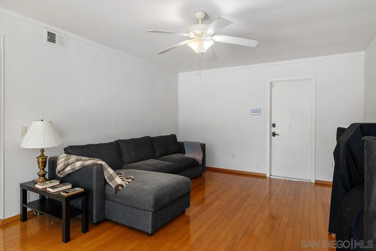 https://cdn.realtyfeed.com/cdn/127/260007219/f9ddf2819e56e9a9893714c5dd5cf3da.webp