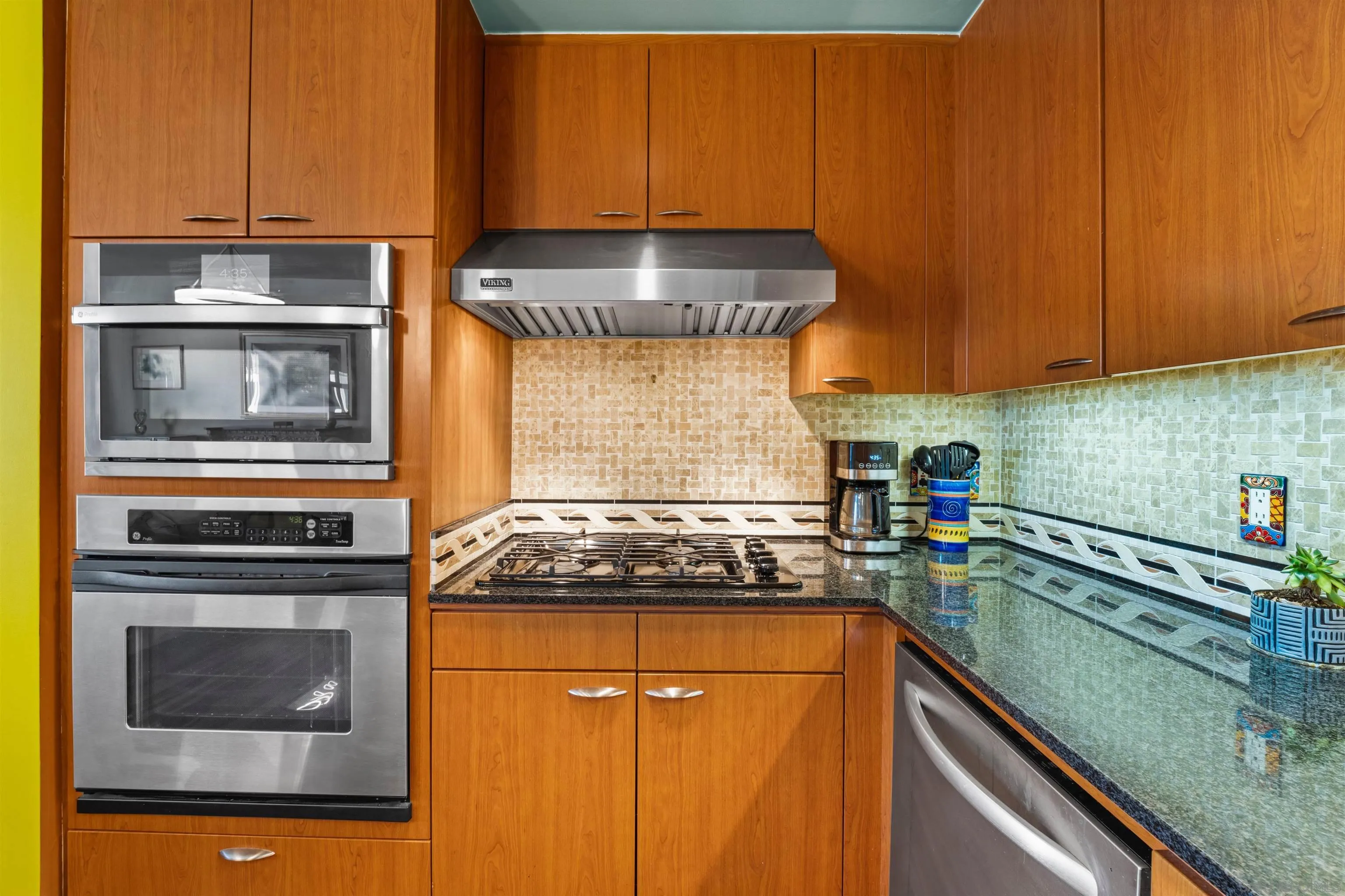 Photo #13: 260007220 Listing: Photo #13