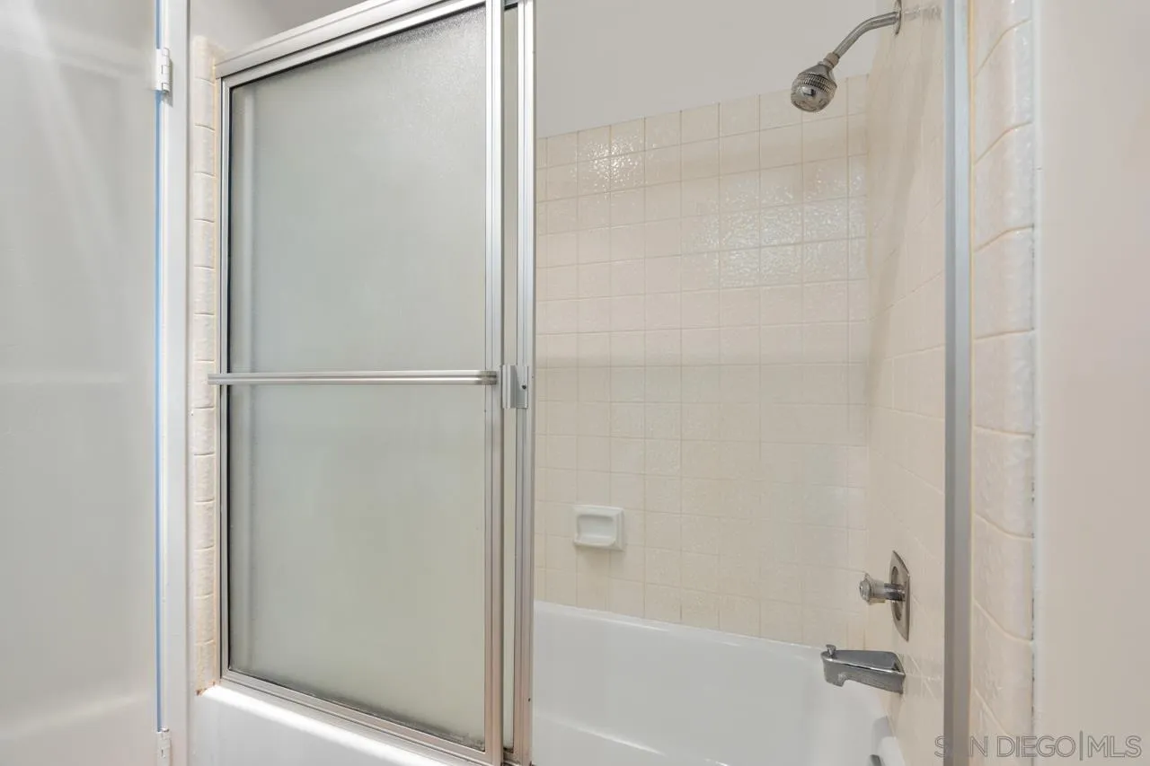 Photo #17: 260007221 Listing: Photo #17