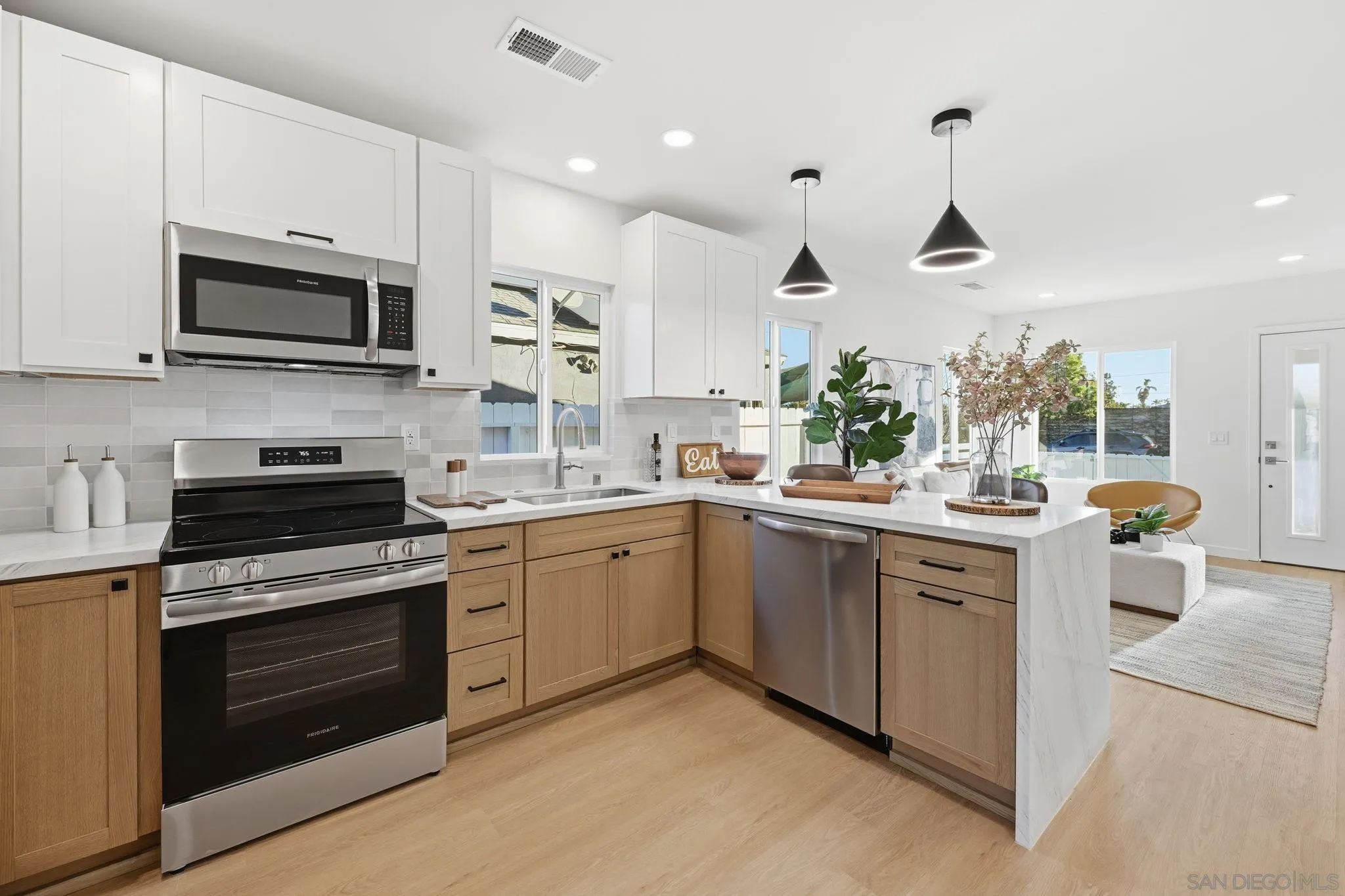 https://cdn.realtyfeed.com/cdn/127/260007222/058b8ffeded997ac7cc6f5d09047ad74.webp