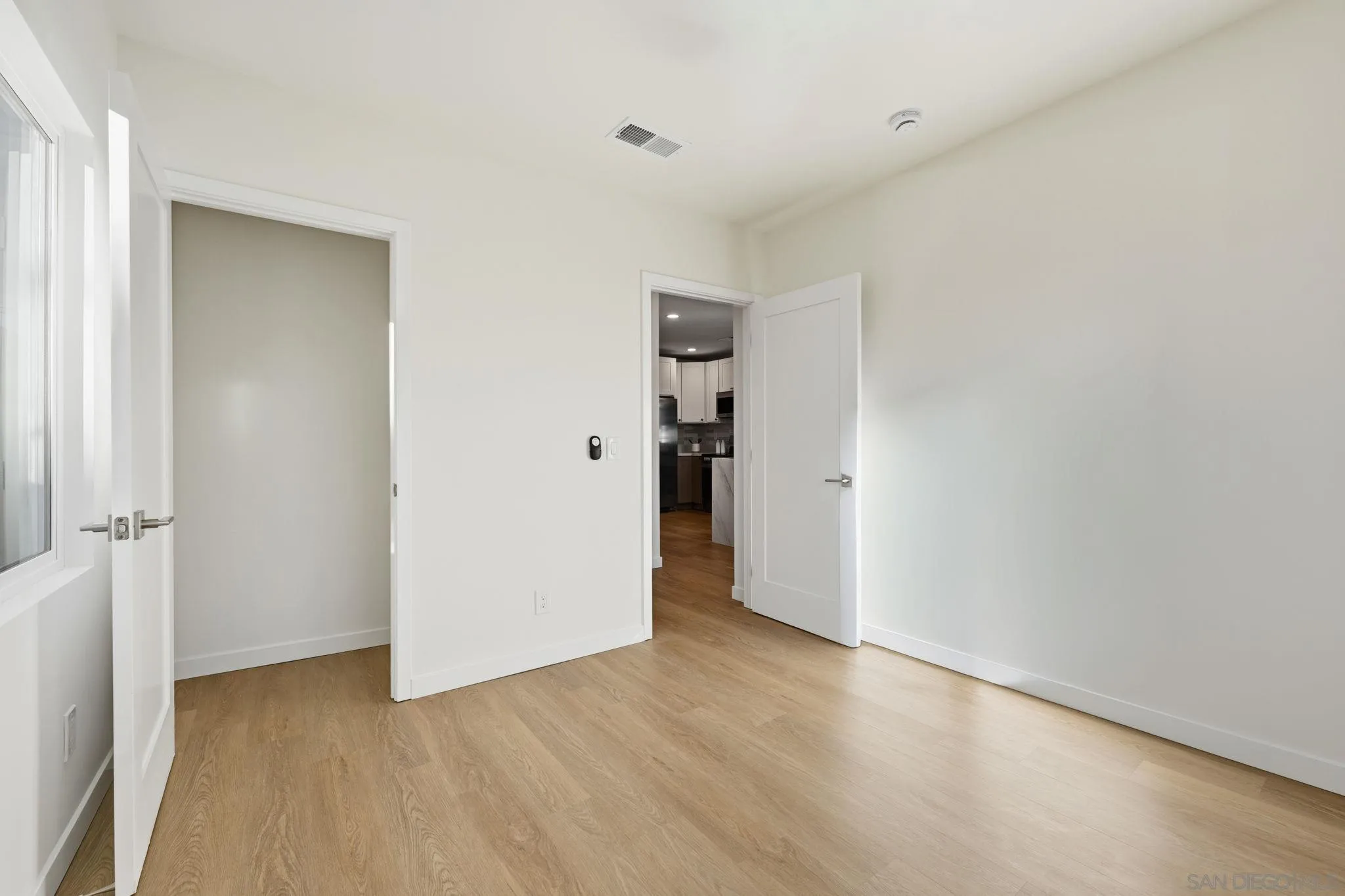 https://cdn.realtyfeed.com/cdn/127/260007222/830785cda003f829f4b7d43a03e24c06.webp
