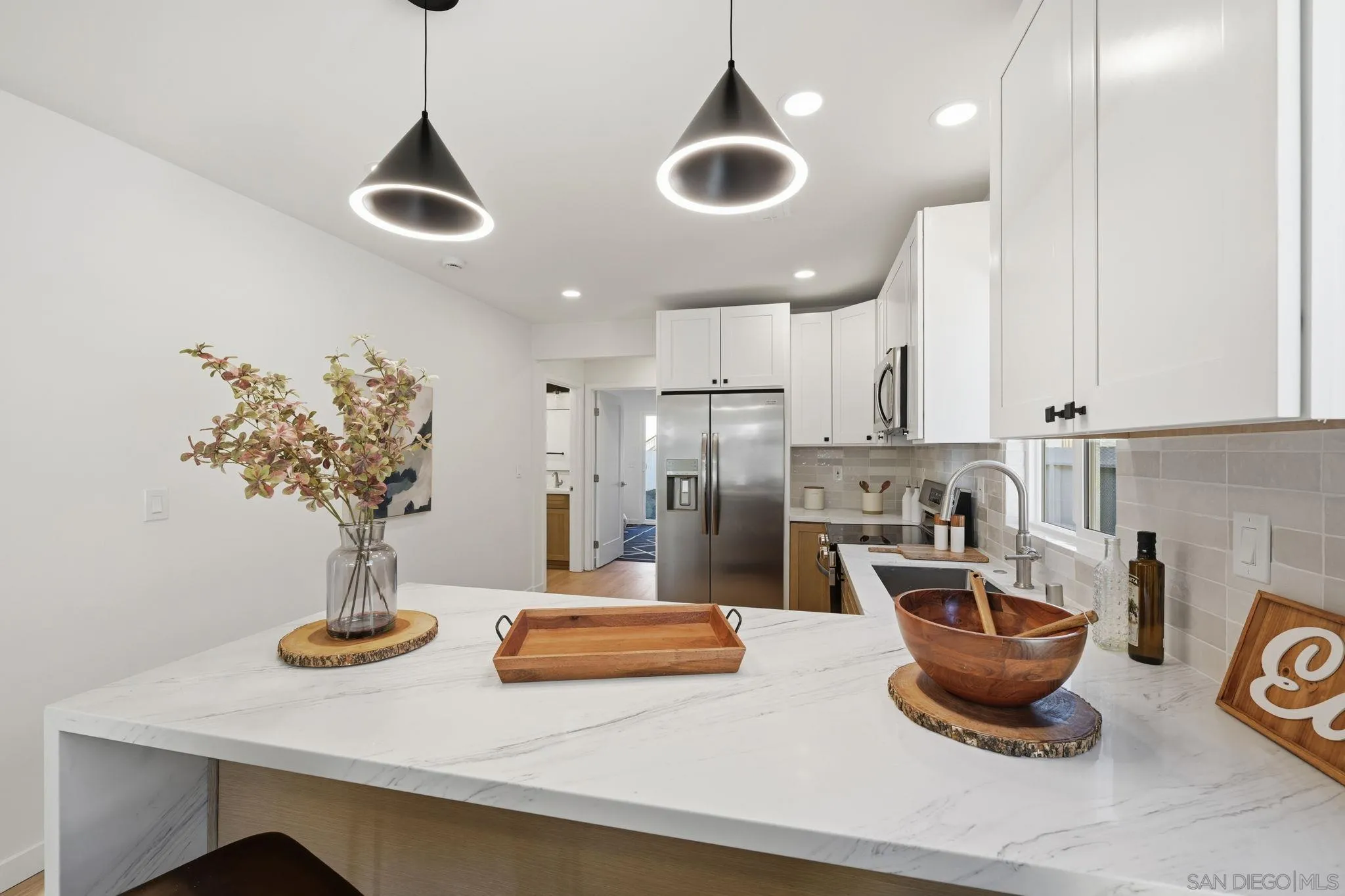 https://cdn.realtyfeed.com/cdn/127/260007222/9da717d7a84984e280f3c34b2cb8b489.webp