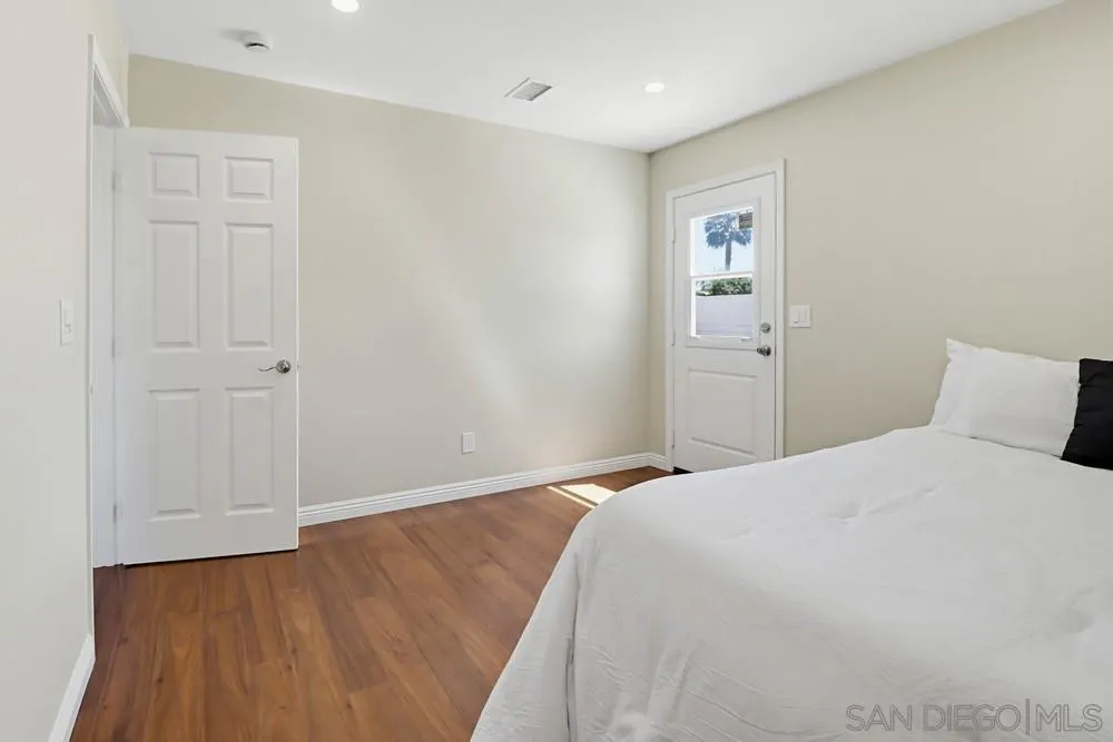 https://cdn.realtyfeed.com/cdn/127/260007228/626dd6db163a86e13ec9cefa02df489d.webp