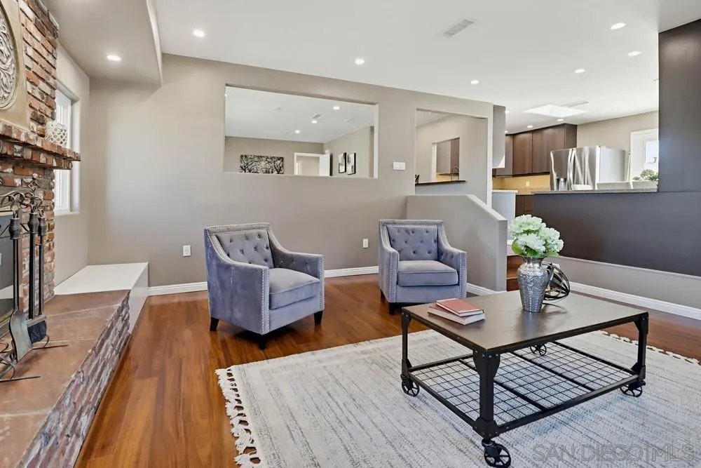 https://cdn.realtyfeed.com/cdn/127/260007228/9f7d38f06f7e0ba02bfb65412263d564.webp