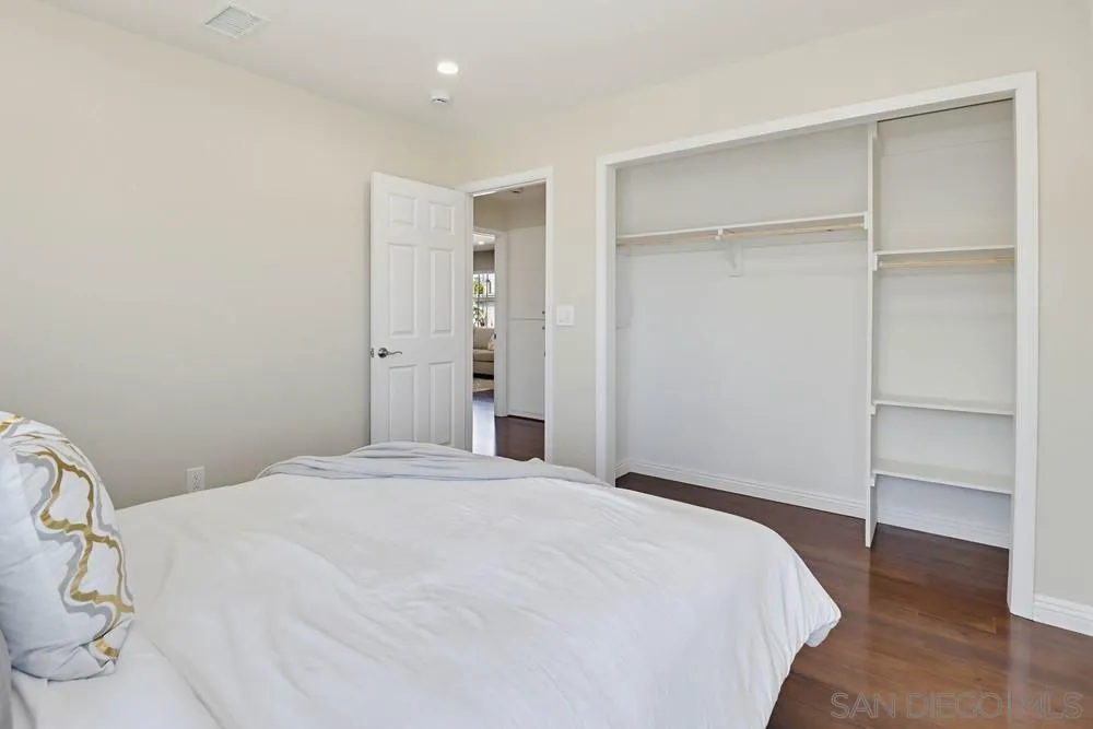 https://cdn.realtyfeed.com/cdn/127/260007228/c2151a5da233033983e0cd493e3f8138.webp