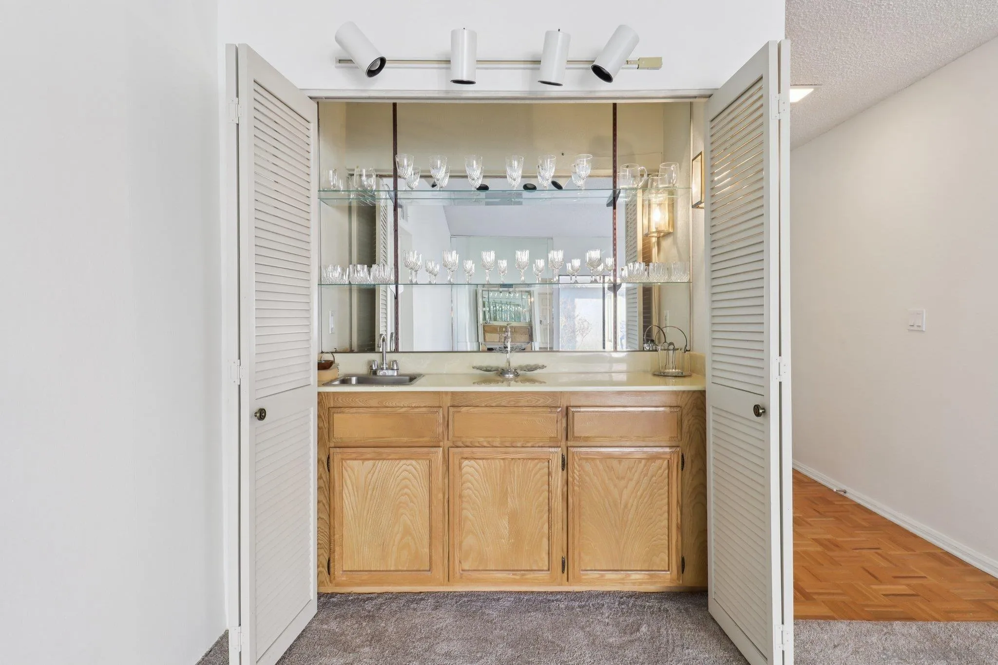 Photo #6: 260007231 Listing: Photo #6