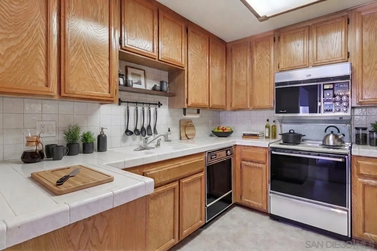https://cdn.realtyfeed.com/cdn/127/260007231/ea9c3230074504568c017b6fa8d63f58.webp