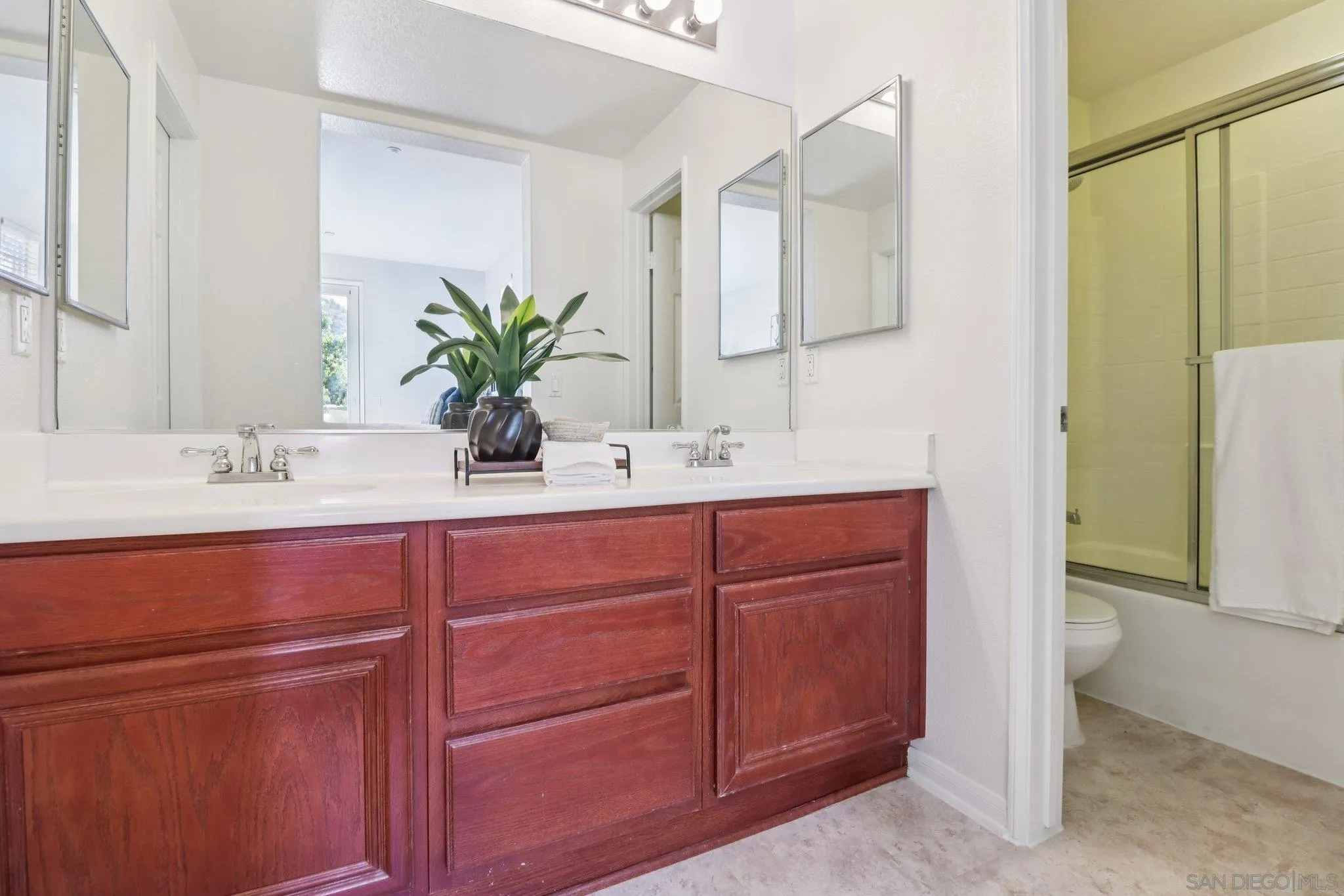Photo #21: 260007234 Listing: Photo #21