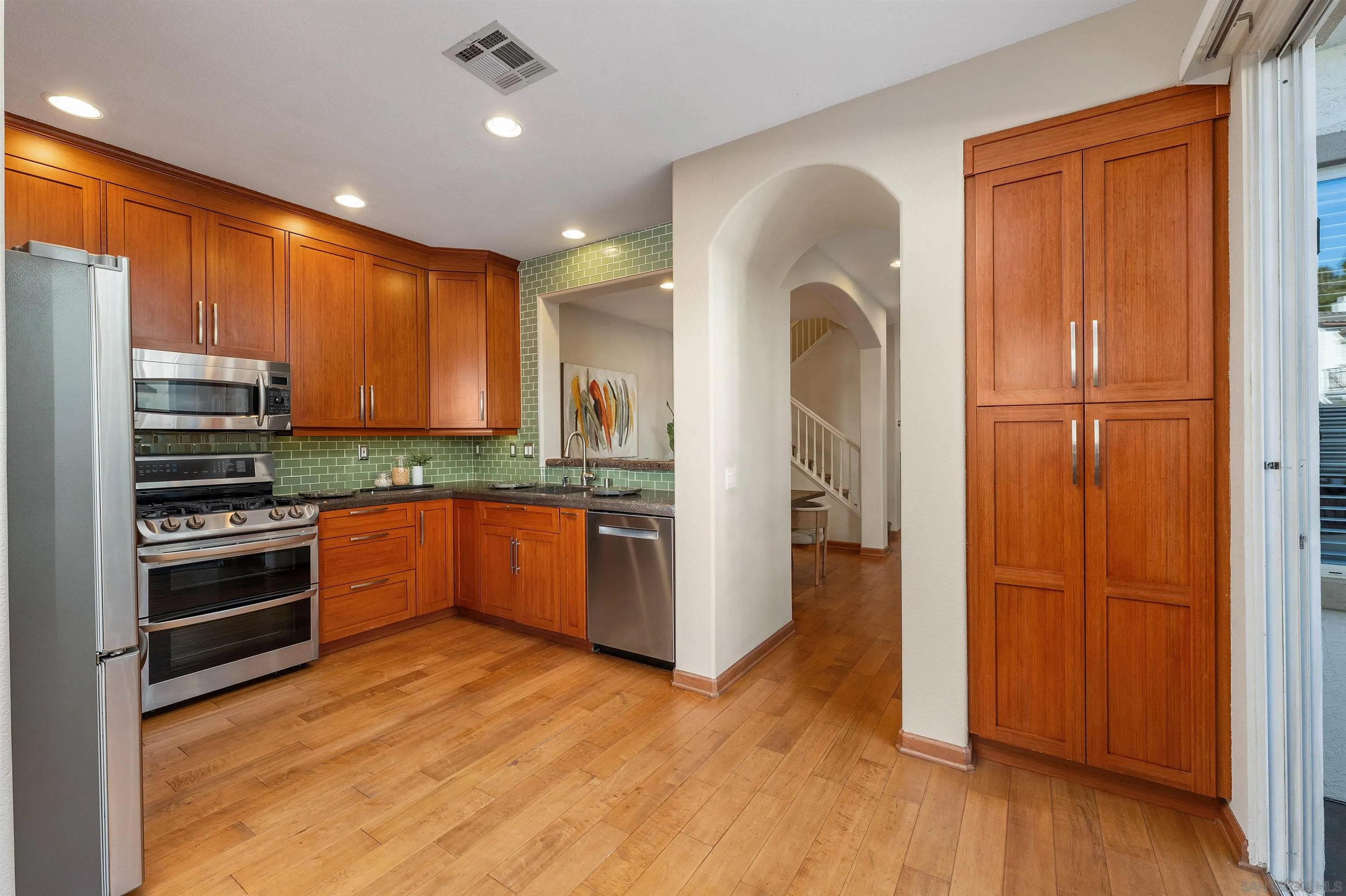 Photo #13: 260007238 Listing: Photo #13