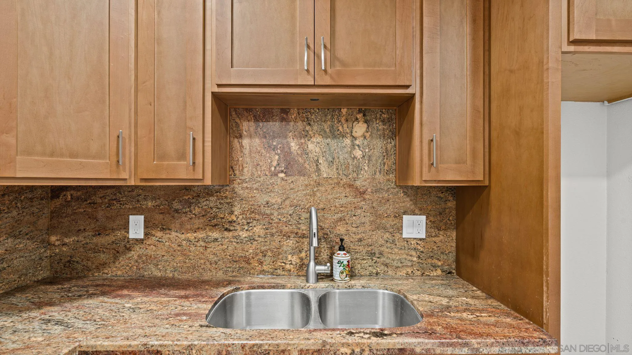 https://cdn.realtyfeed.com/cdn/127/260007239/7e7717875deed82d5dd179567c0cda25.webp