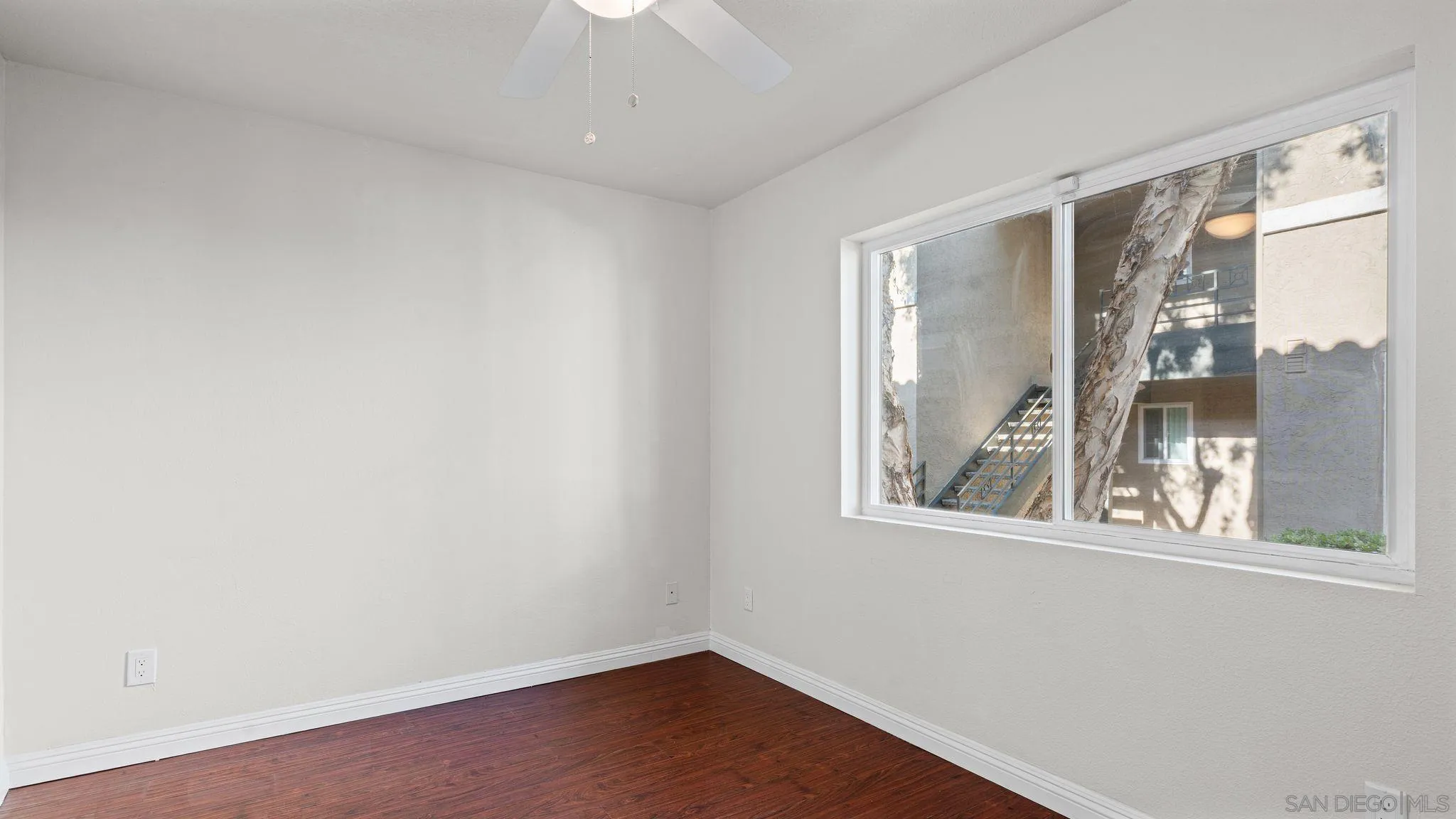 https://cdn.realtyfeed.com/cdn/127/260007239/840796318b66d339ea3061a8095b08f0.webp