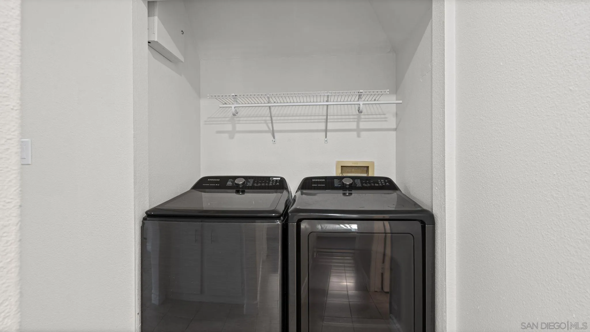 https://cdn.realtyfeed.com/cdn/127/260007239/af872ee72bcad4cb10052df436e625fd.webp