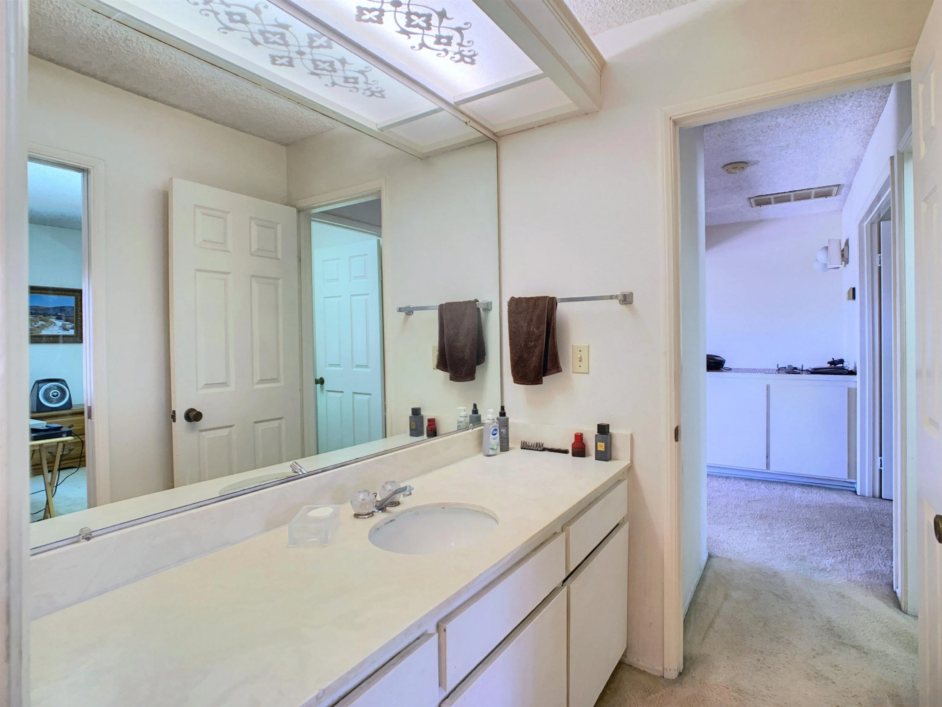 Photo #8: 260007242 Listing: Photo #8