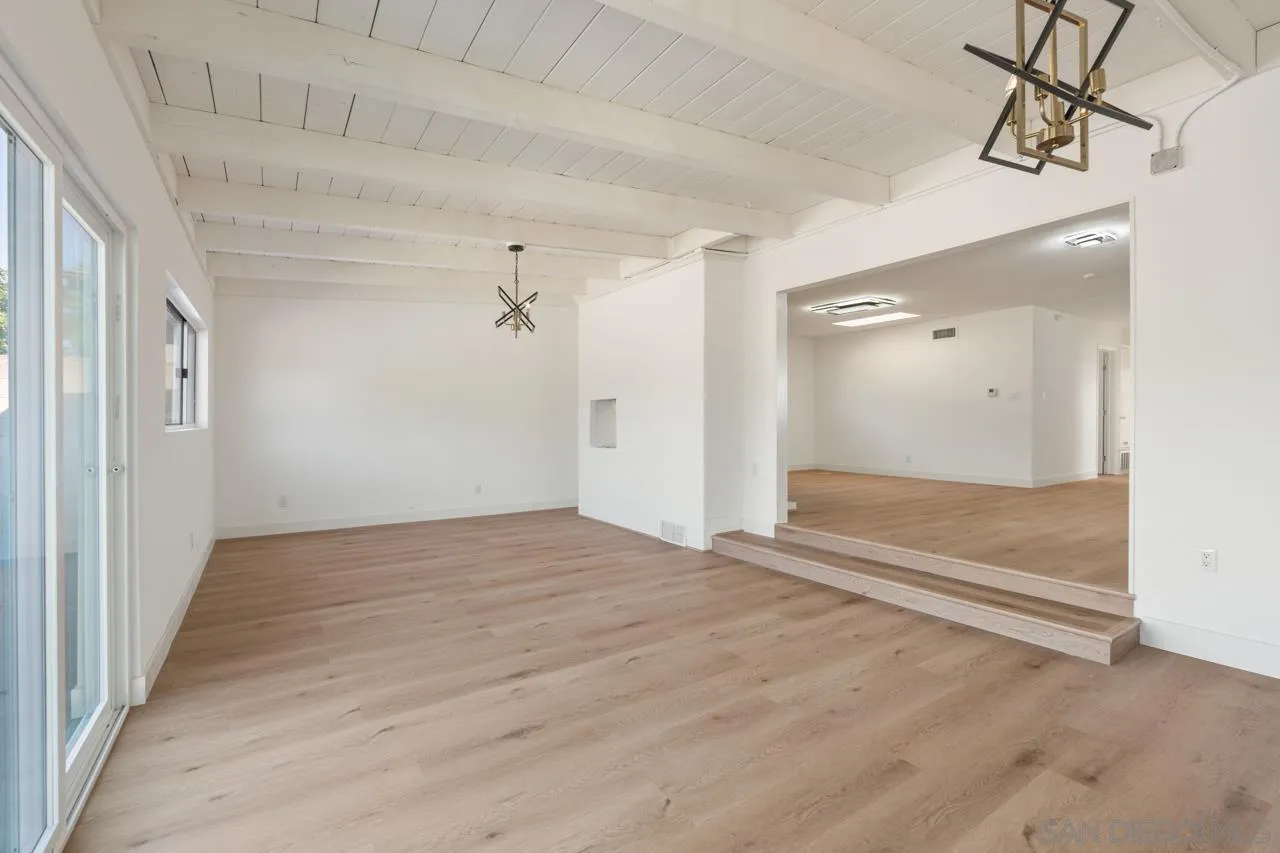 https://cdn.realtyfeed.com/cdn/127/260007243/444d583c6a013d9f241caf43584b7240.webp