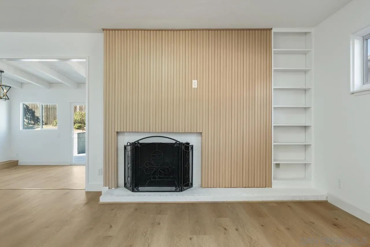 https://cdn.realtyfeed.com/cdn/127/260007243/47a176a8127d206ce58c77ec8b68086b.webp