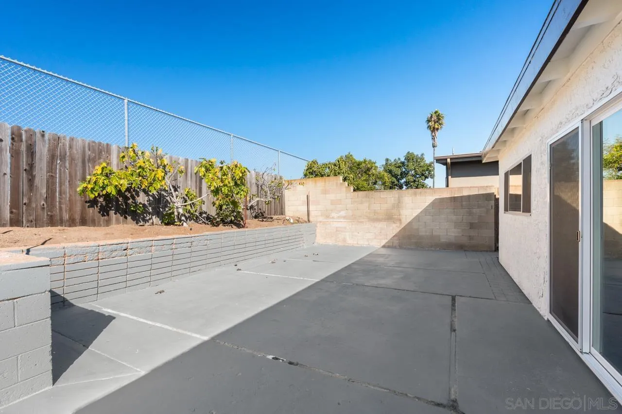 https://cdn.realtyfeed.com/cdn/127/260007243/50a9c43a3393e9eb39eb8cef2b701e74.webp