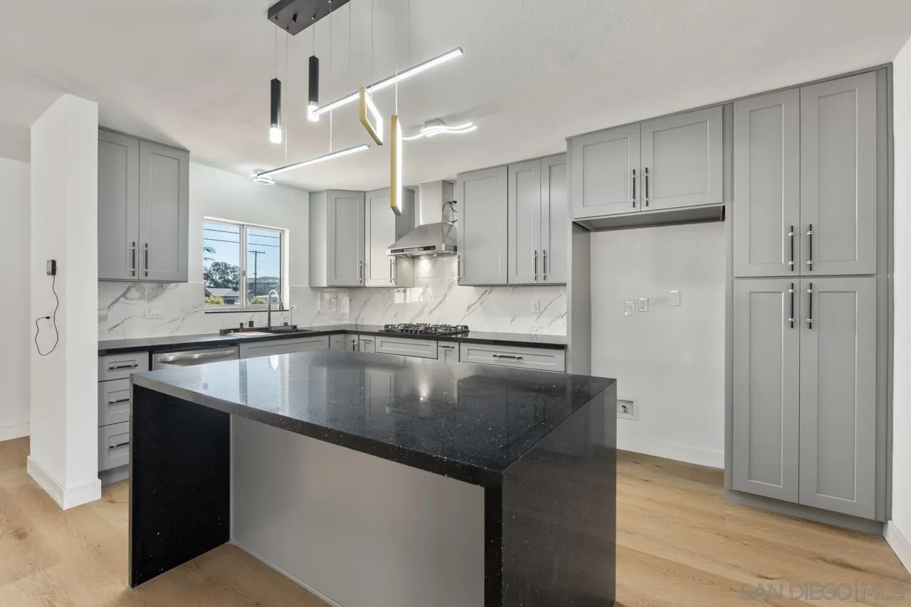 https://cdn.realtyfeed.com/cdn/127/260007243/6cd37480b1a1ef6ee75d9d59175d8562.webp