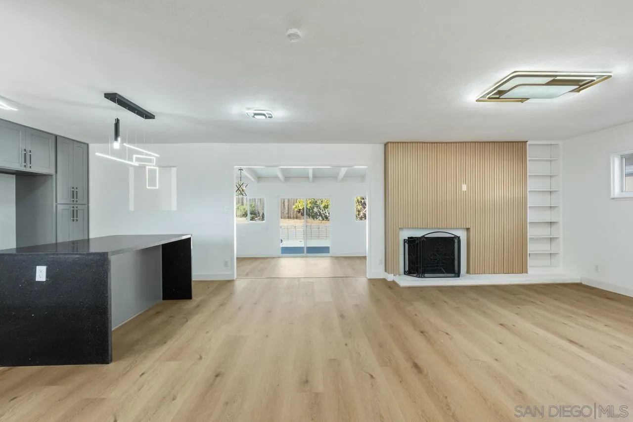 https://cdn.realtyfeed.com/cdn/127/260007243/9eceee350921e0699c1b0d621398ce3d.webp