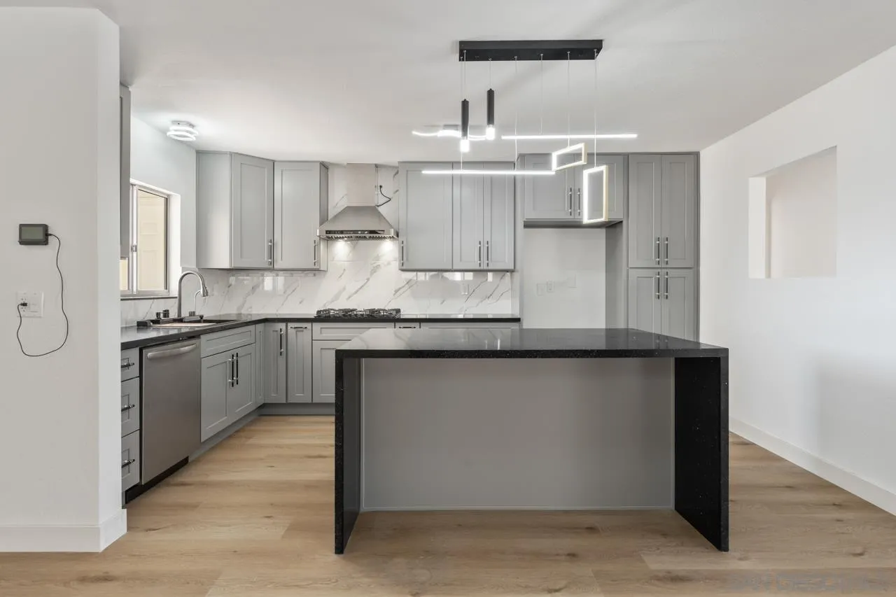 https://cdn.realtyfeed.com/cdn/127/260007243/c24819ce8e116b97fb4c9e32b7f6ae71.webp