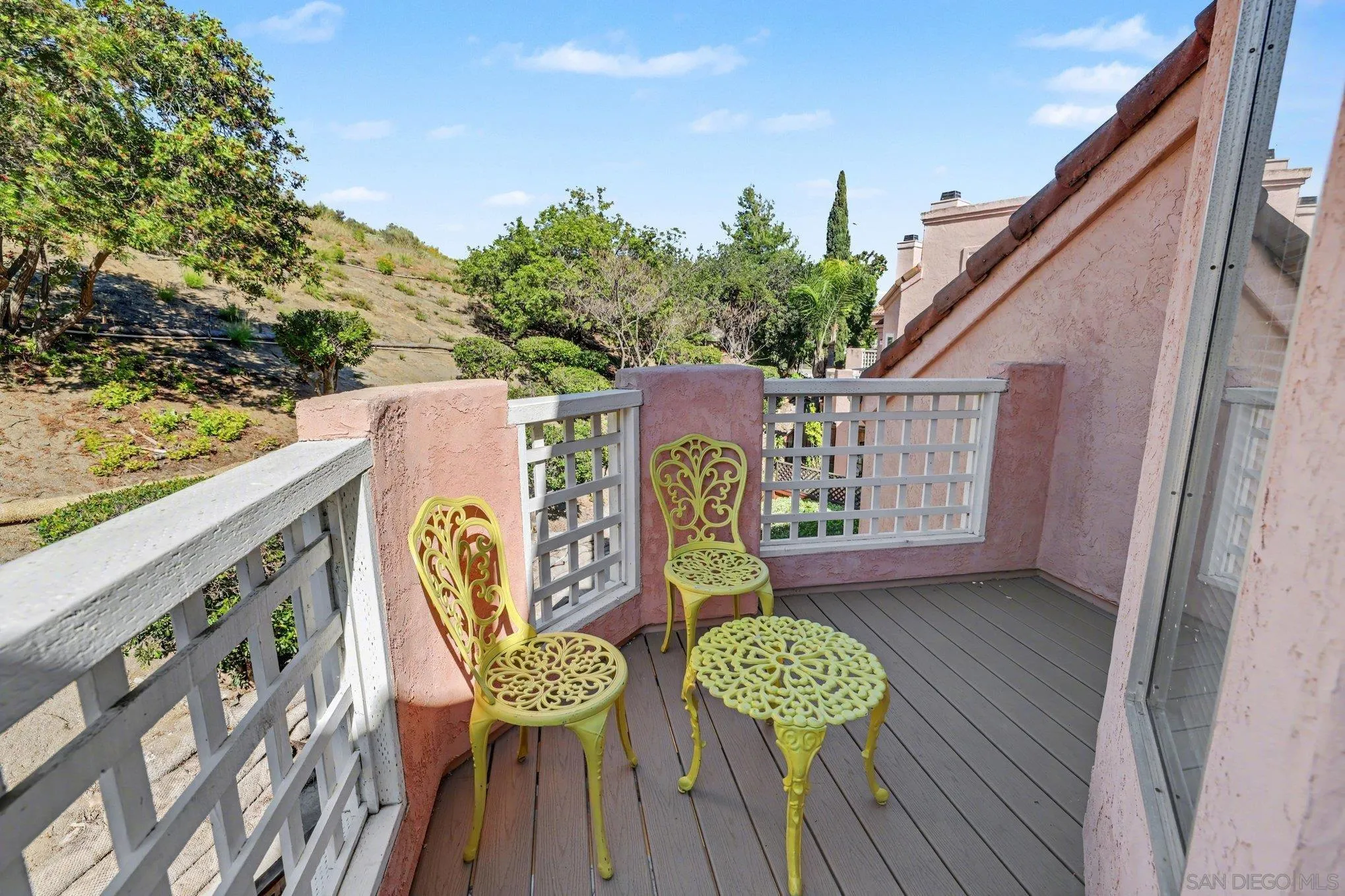 https://cdn.realtyfeed.com/cdn/127/260007246/044e735ae157ccd1c784df88972050a8.webp