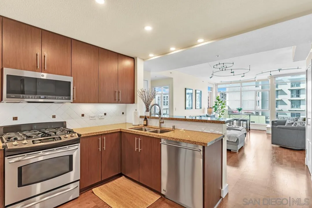Photo #3: 260007254 Listing: Photo #3