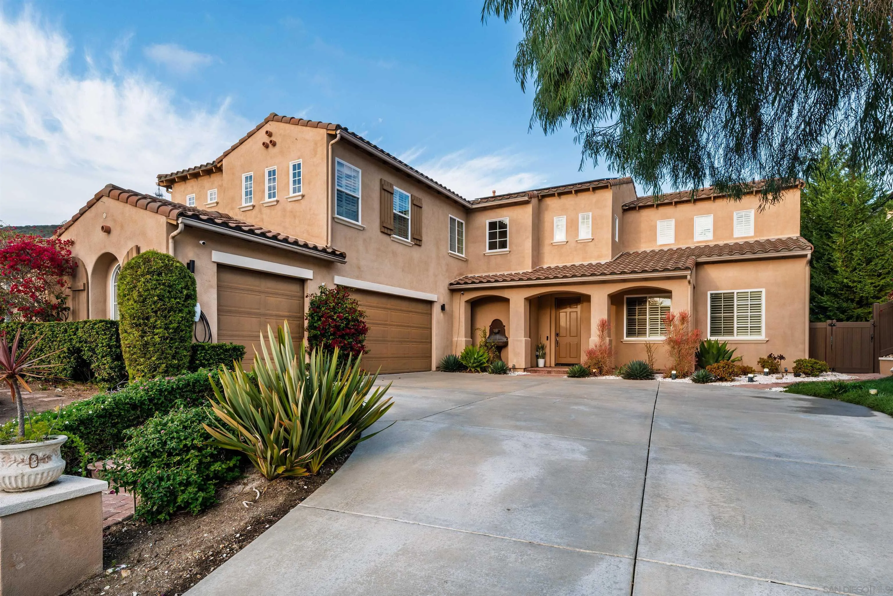 https://cdn.realtyfeed.com/cdn/127/260007259/48b8d0e6b937d6984efb5513363c928a.webp